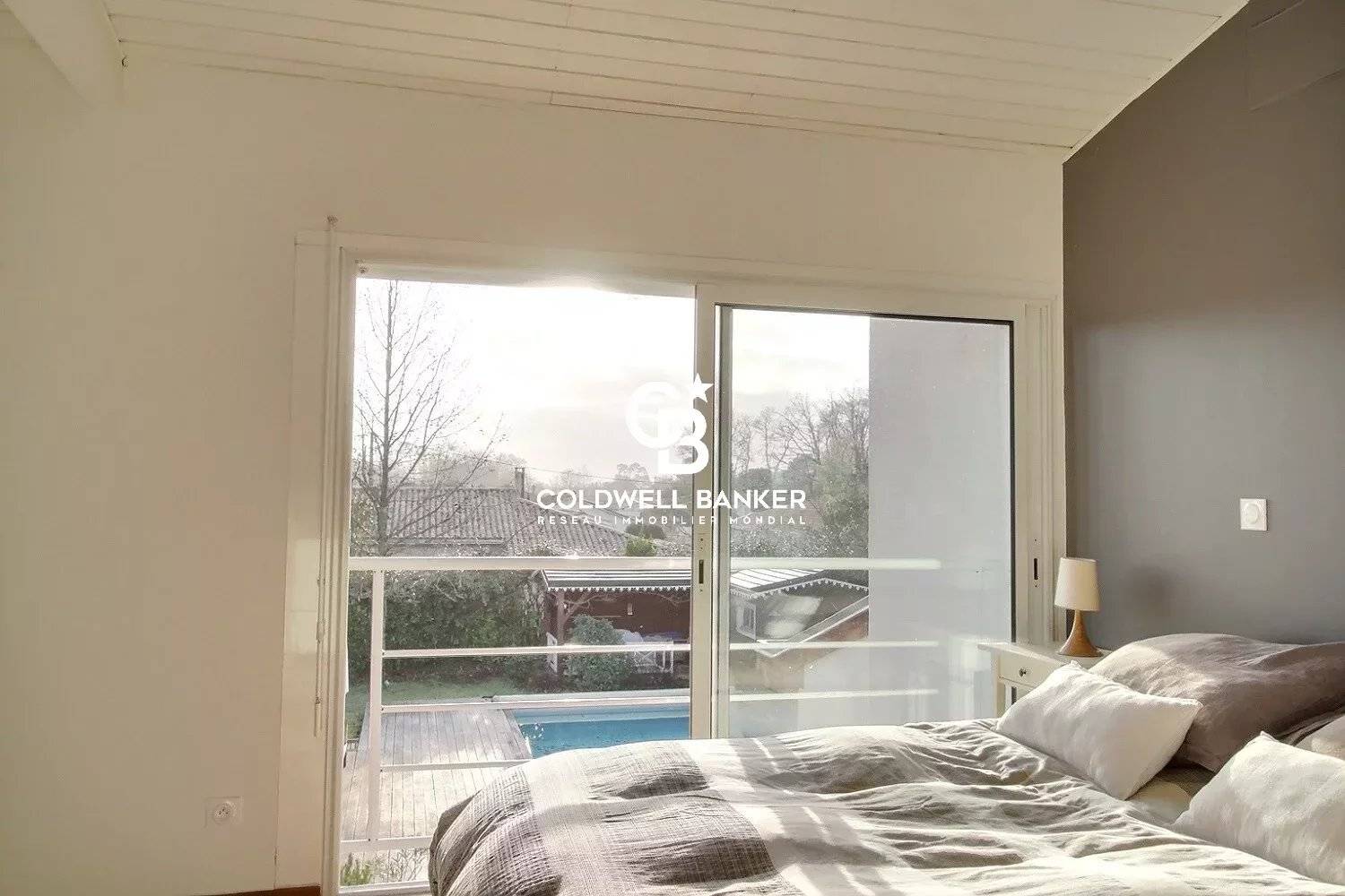 Maison d'architecte avec piscine et grand terrain - Andernos Broustic