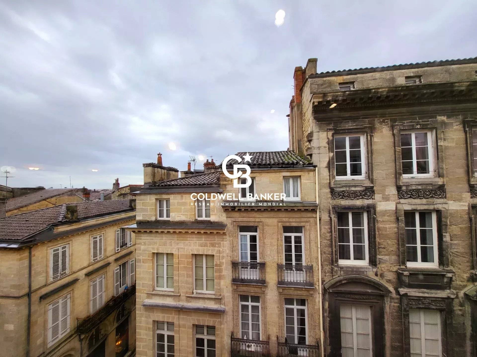 Appartement de prestige au coeur de Bordeaux - Vue panoramique et confort moderne