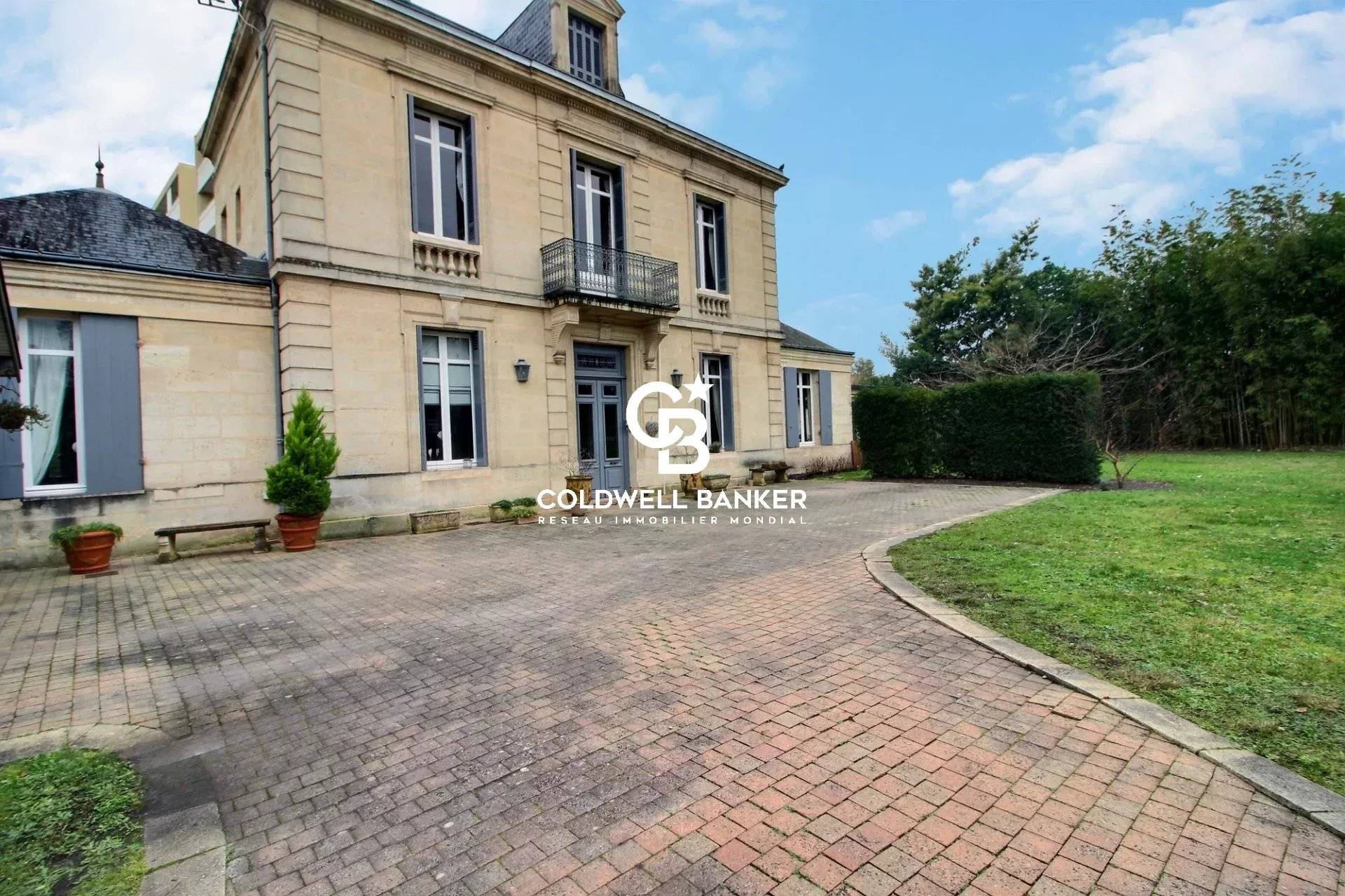 Maison à vendre à Le Bouscat – maison de maître XIXe en pierre proche tram D avec jardin et 6 chambres