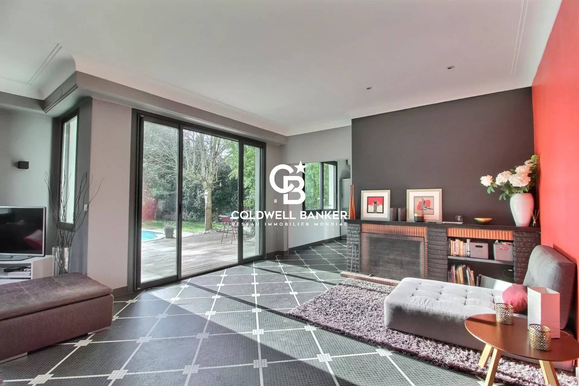 Maison familiale avec piscine, grand jardin et double garage Le Bouscat 