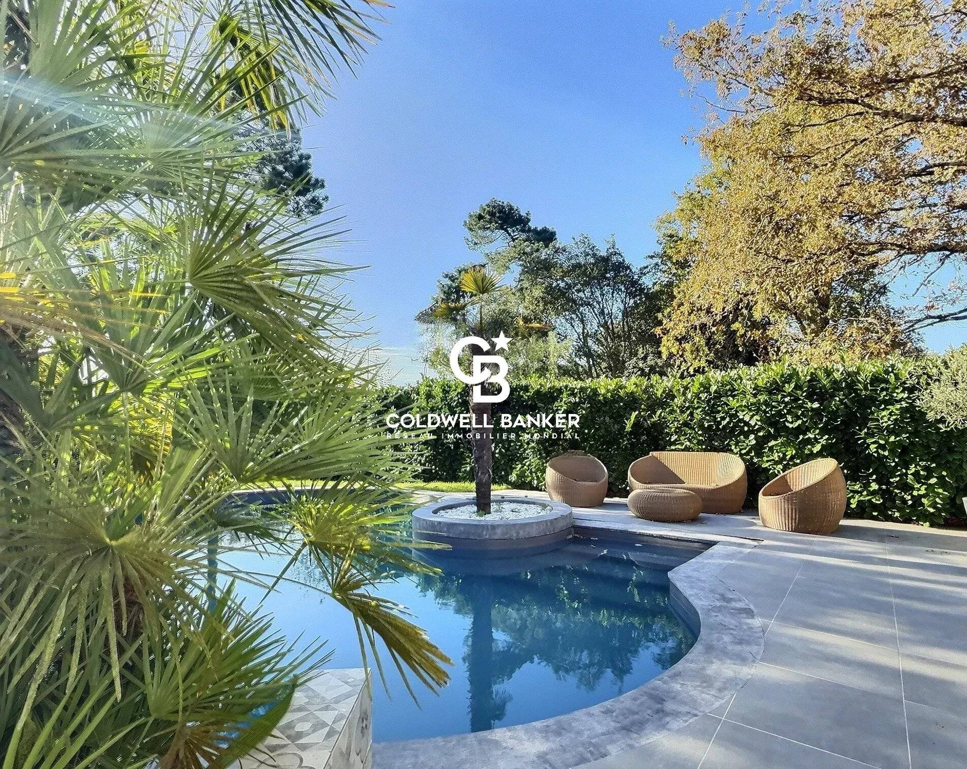 Maison à vendre à La Teste-de-Buch – 4 chambres, piscine, rénovée avec goût à proximité des plages du Pyla