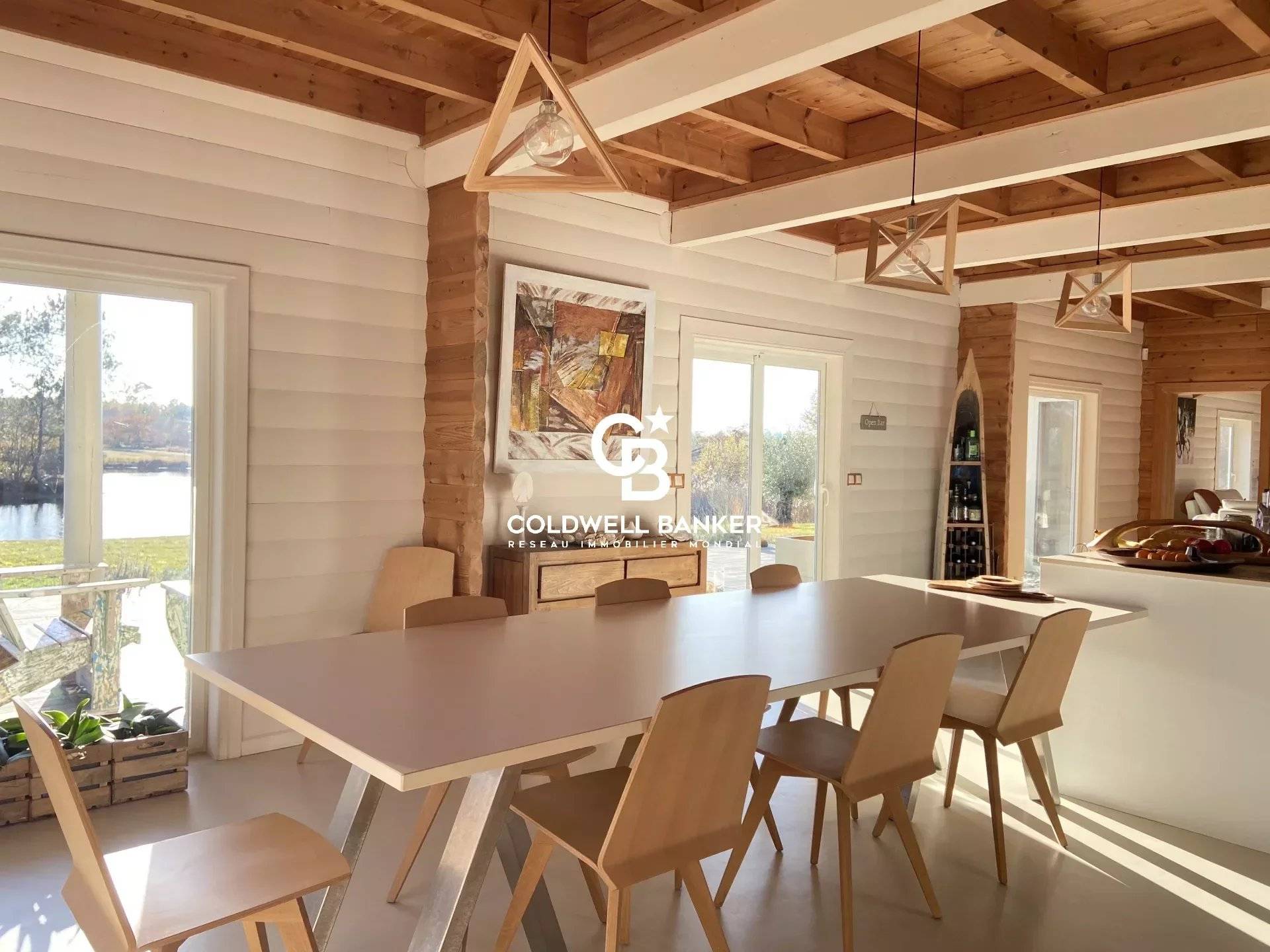 Propriété rénovée de 54 hectares à 30 minutes de Bordeaux