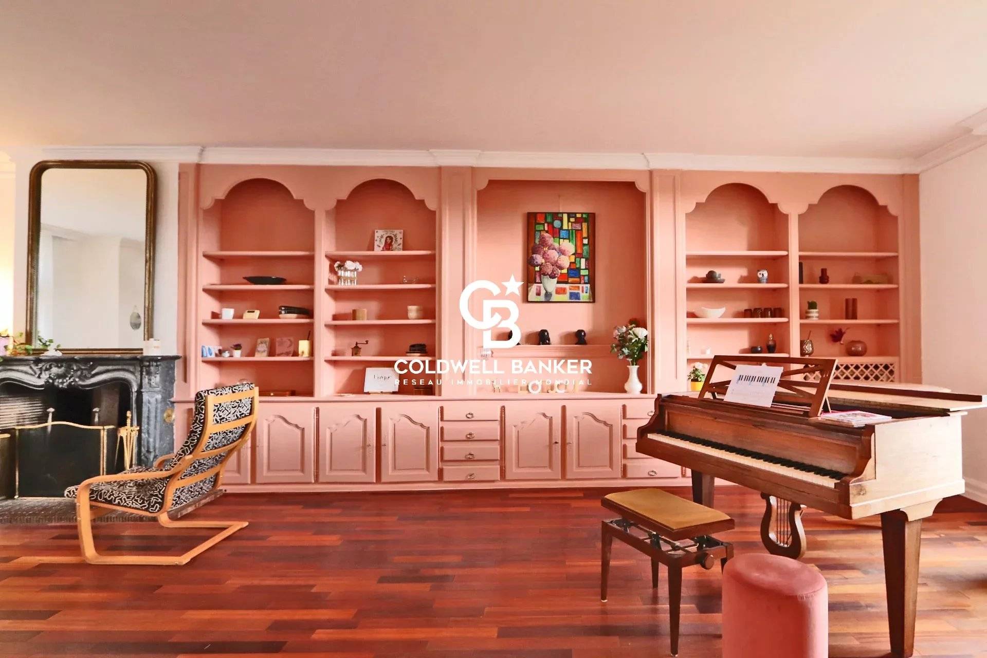 Maison à vendre à Bergerac hypercentre - avec jardin, piscine et potentiel locatif