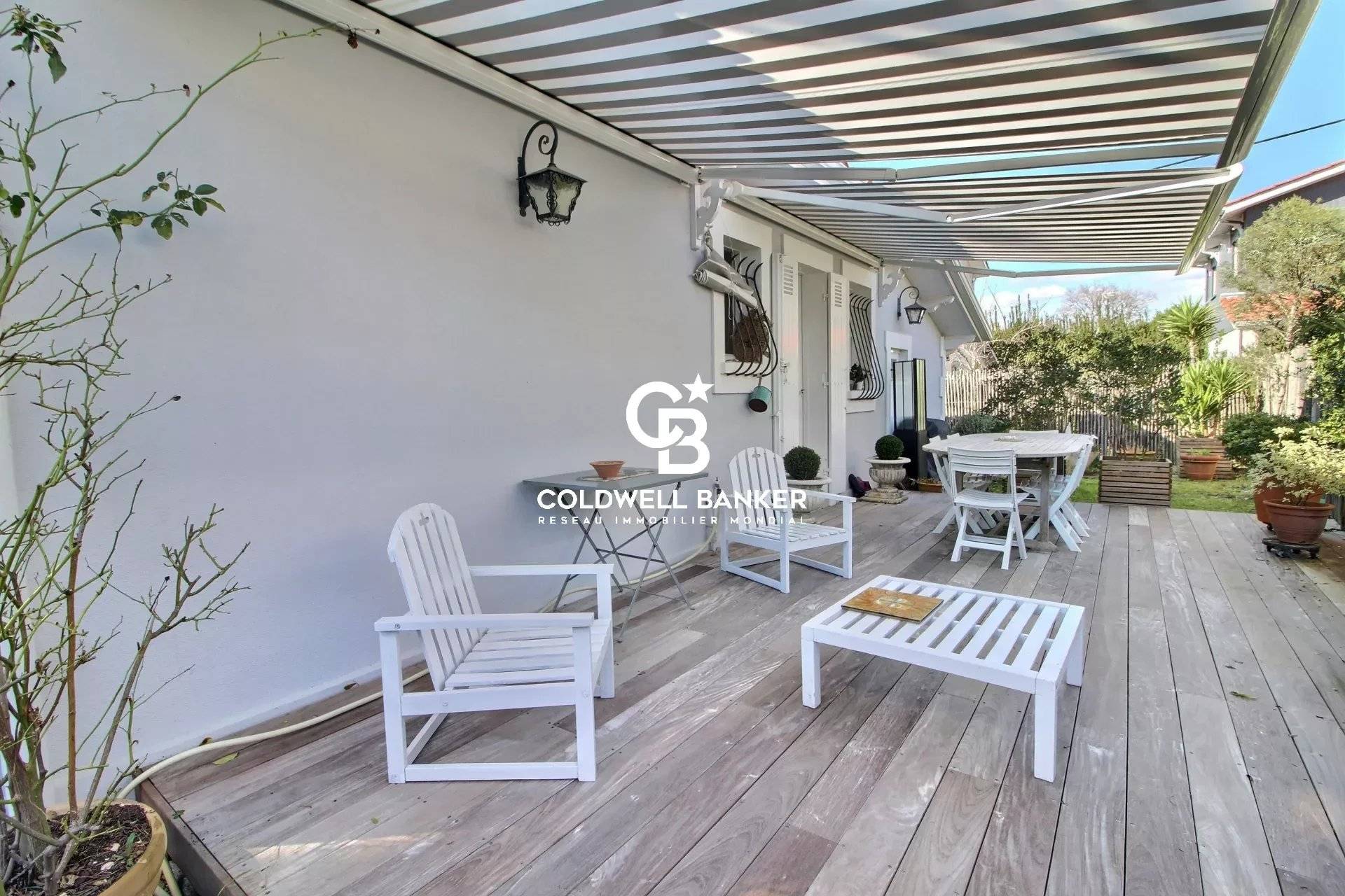 Maison familiale rénovée avec dépendance proche du centre d'Andernos