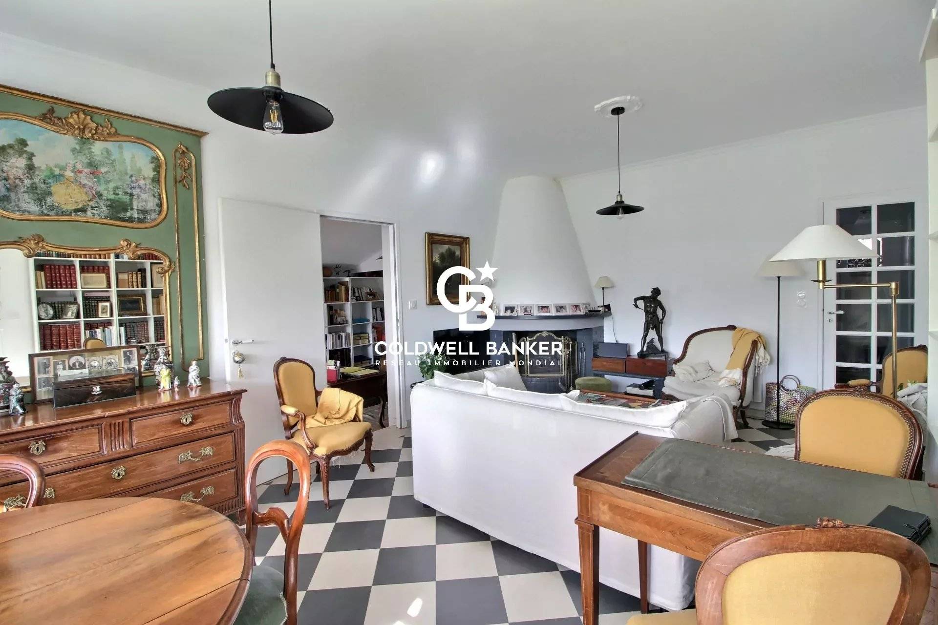 Maison familiale rénovée avec dépendance proche du centre d'Andernos