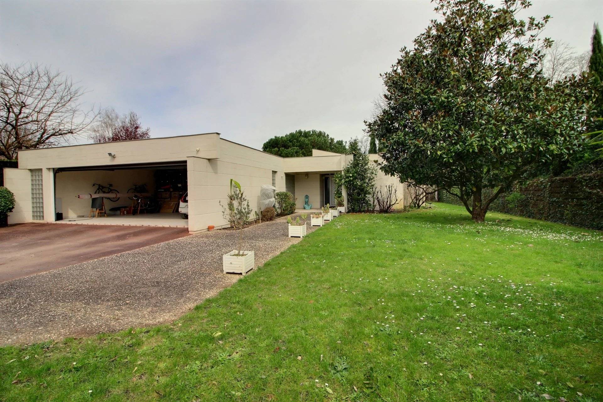 Maison familiale 4 chambres avec piscine proximité Tram D - Le Bouscat