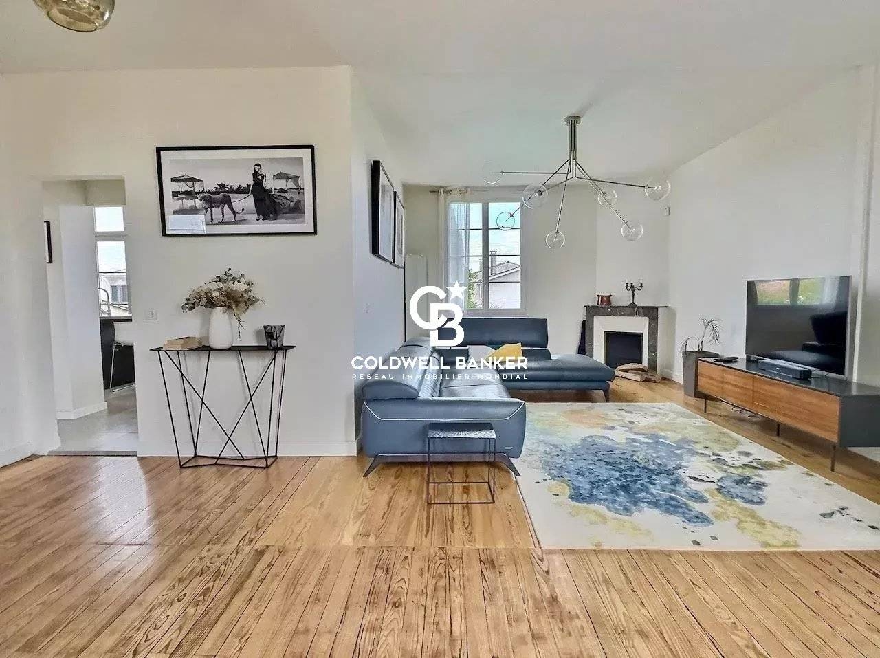 Maison à vendre à Le Bouscat – 4 chambres, piscine, garage, proche tram et commerces