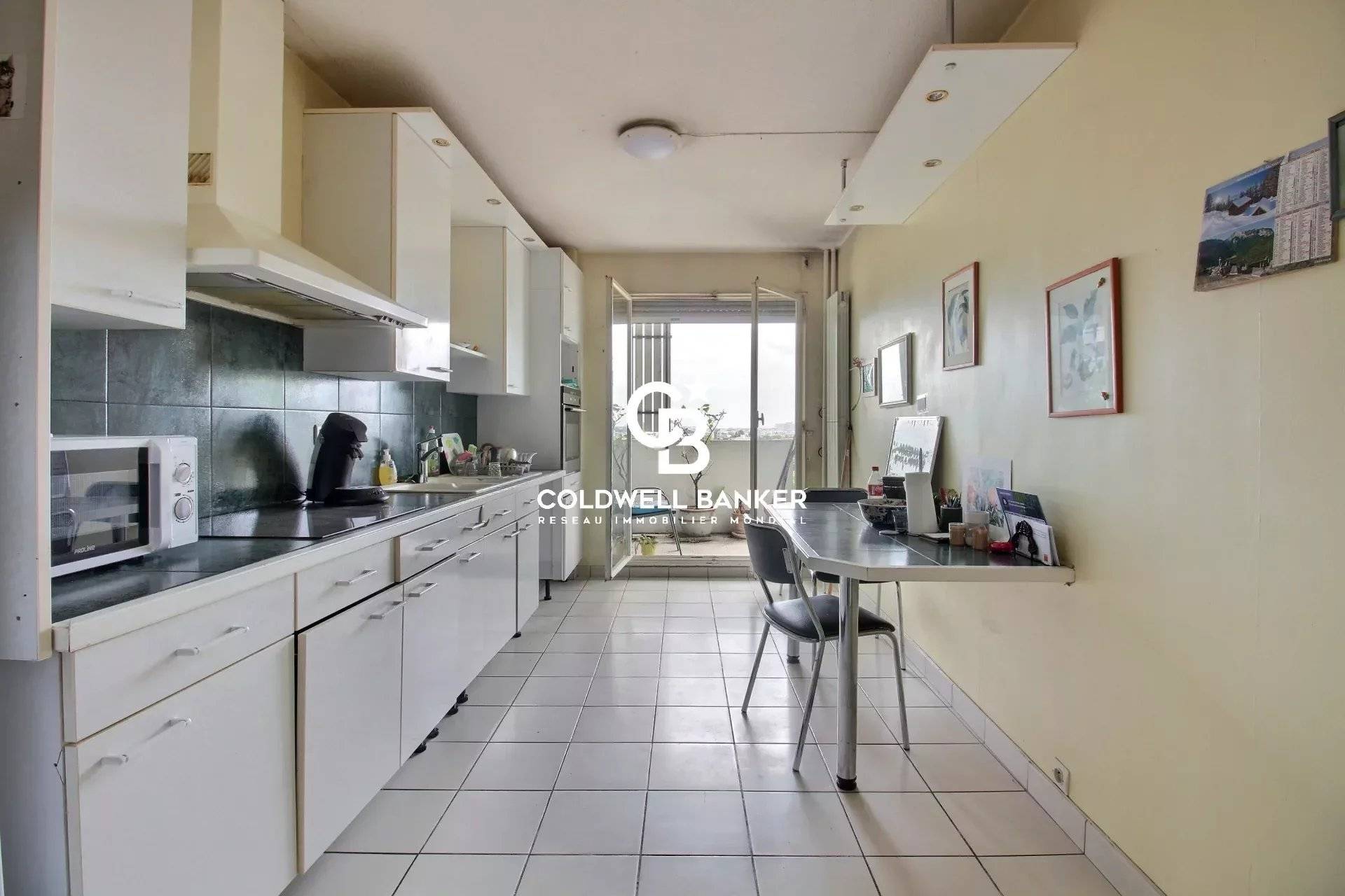 Appartement T3/T4 avec balcons et parking - Bordeaux Caudéran Centre Stéhélin