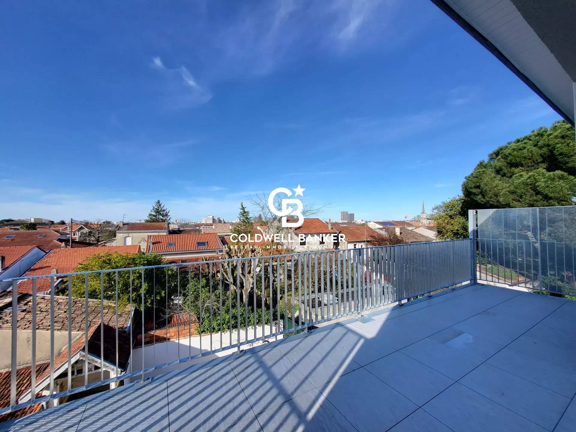 Appartement T4 avec terrasse à 400m de l'église Saint Augustin - Mérignac