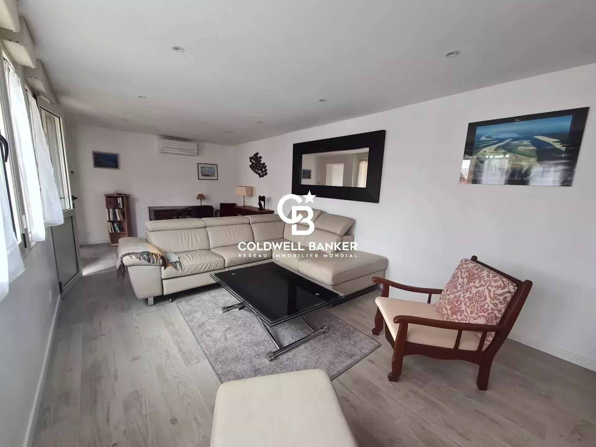 Appartement à vendre Arcachon Centre : T5 rénové avec terrasse et parking