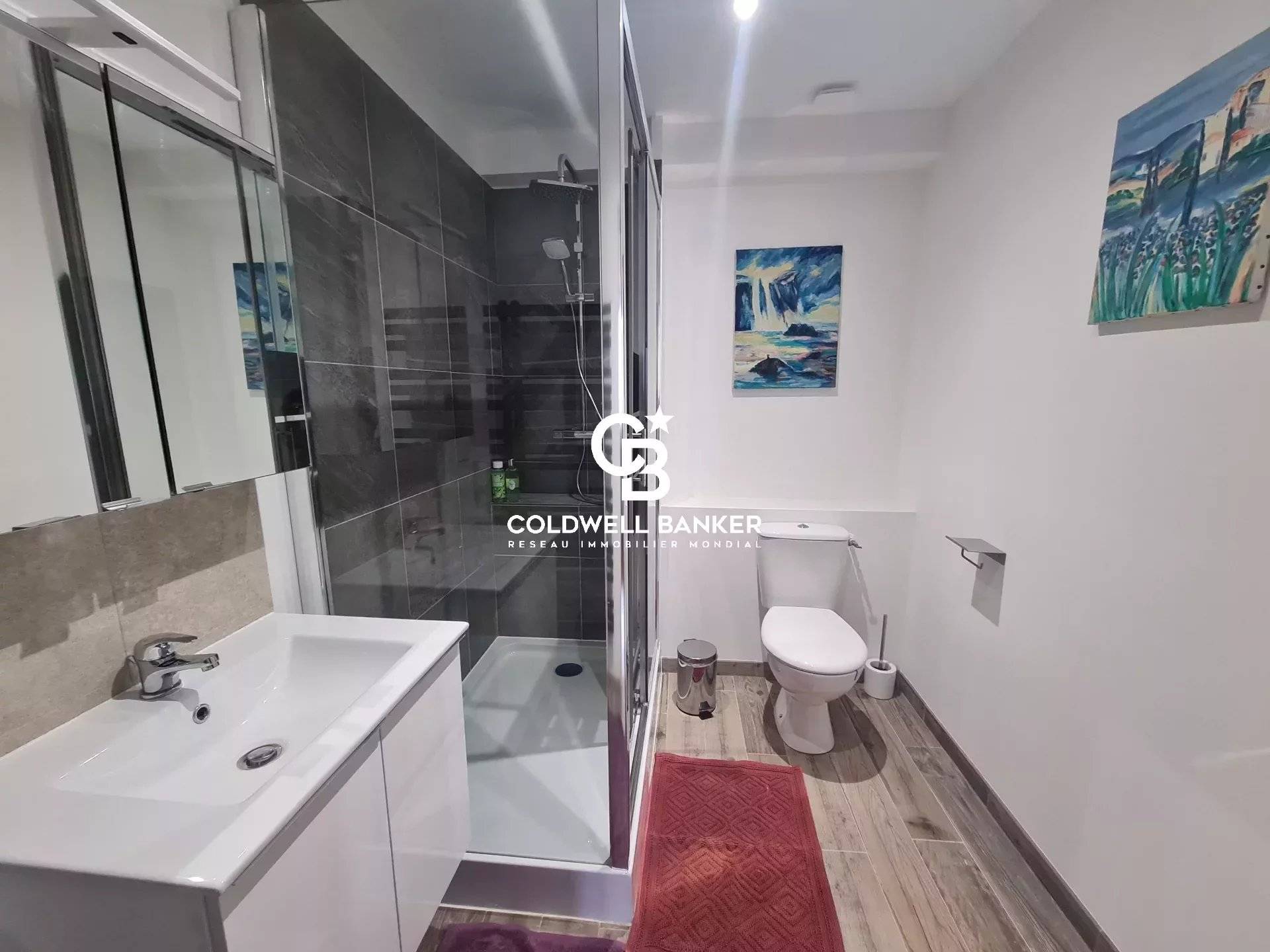 Appartement à vendre Arcachon Centre : T5 rénové avec terrasse et parking