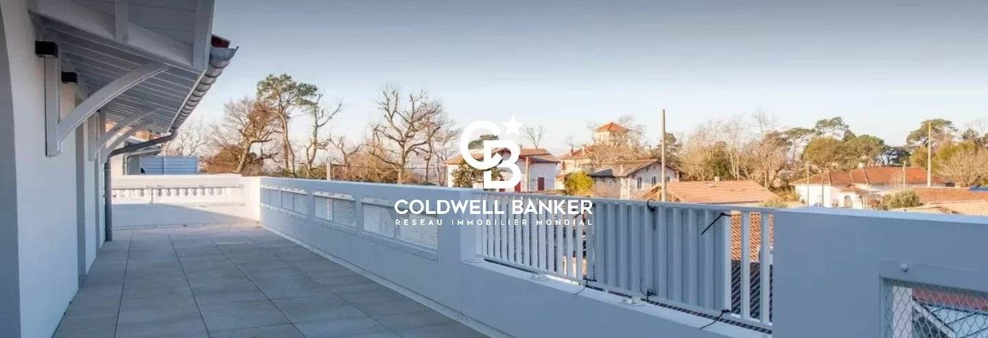 Appartement à vendre Taussat – terrasse de 66 m², dernier étage, vue partielle sur le Bassin