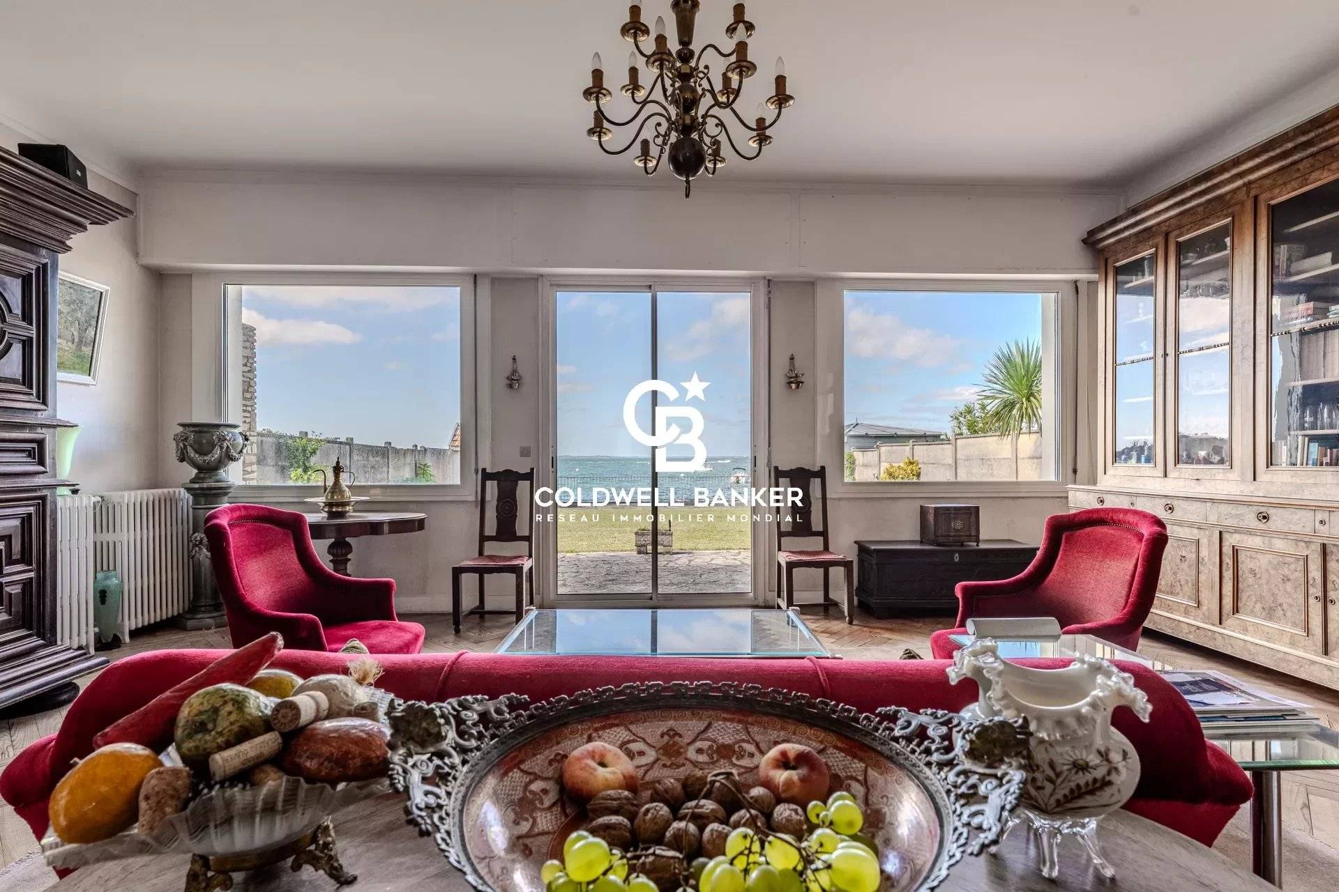 Ensemble immobilier de deux villas en première ligne à Arcachon