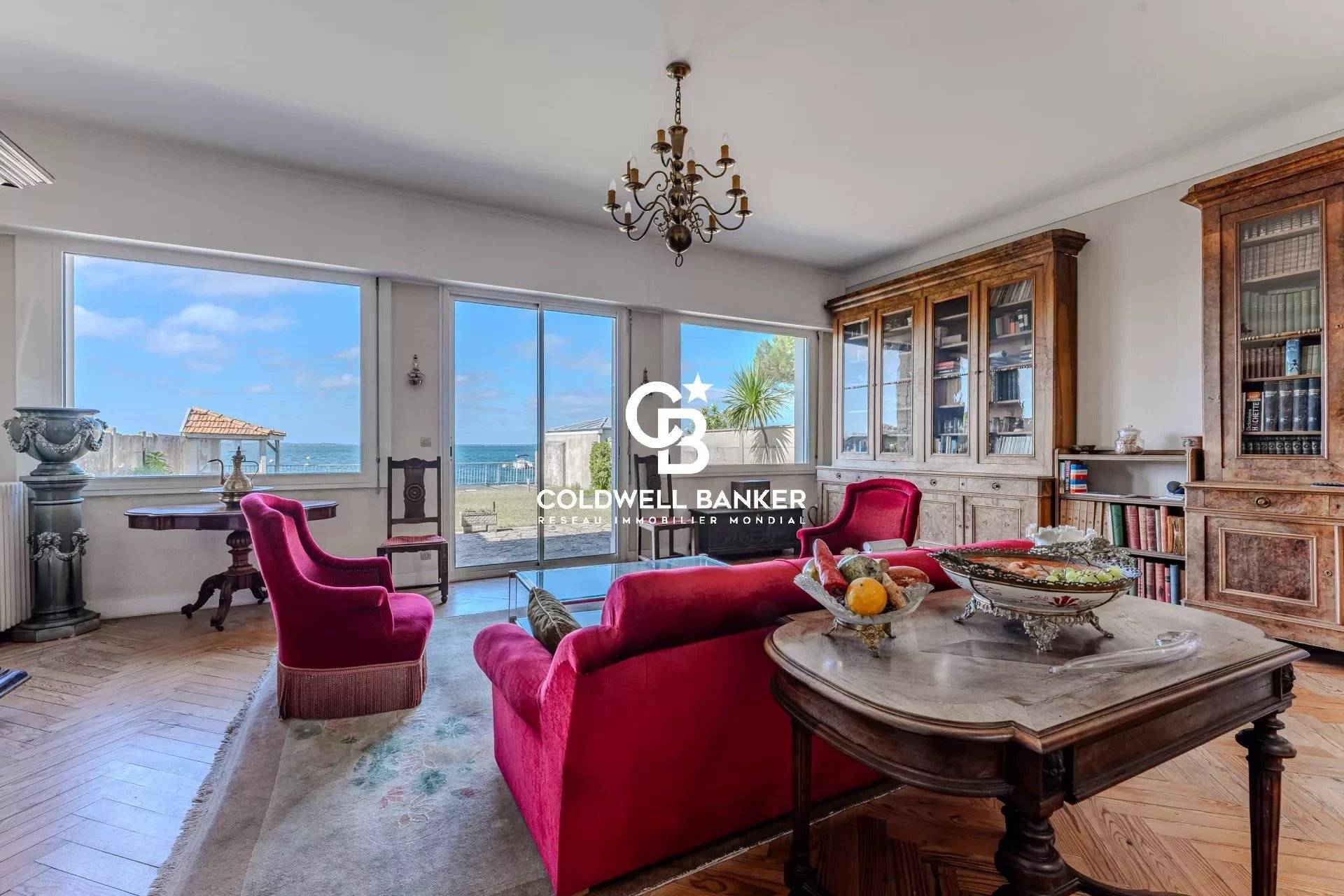 Ensemble immobilier de deux villas en première ligne à Arcachon