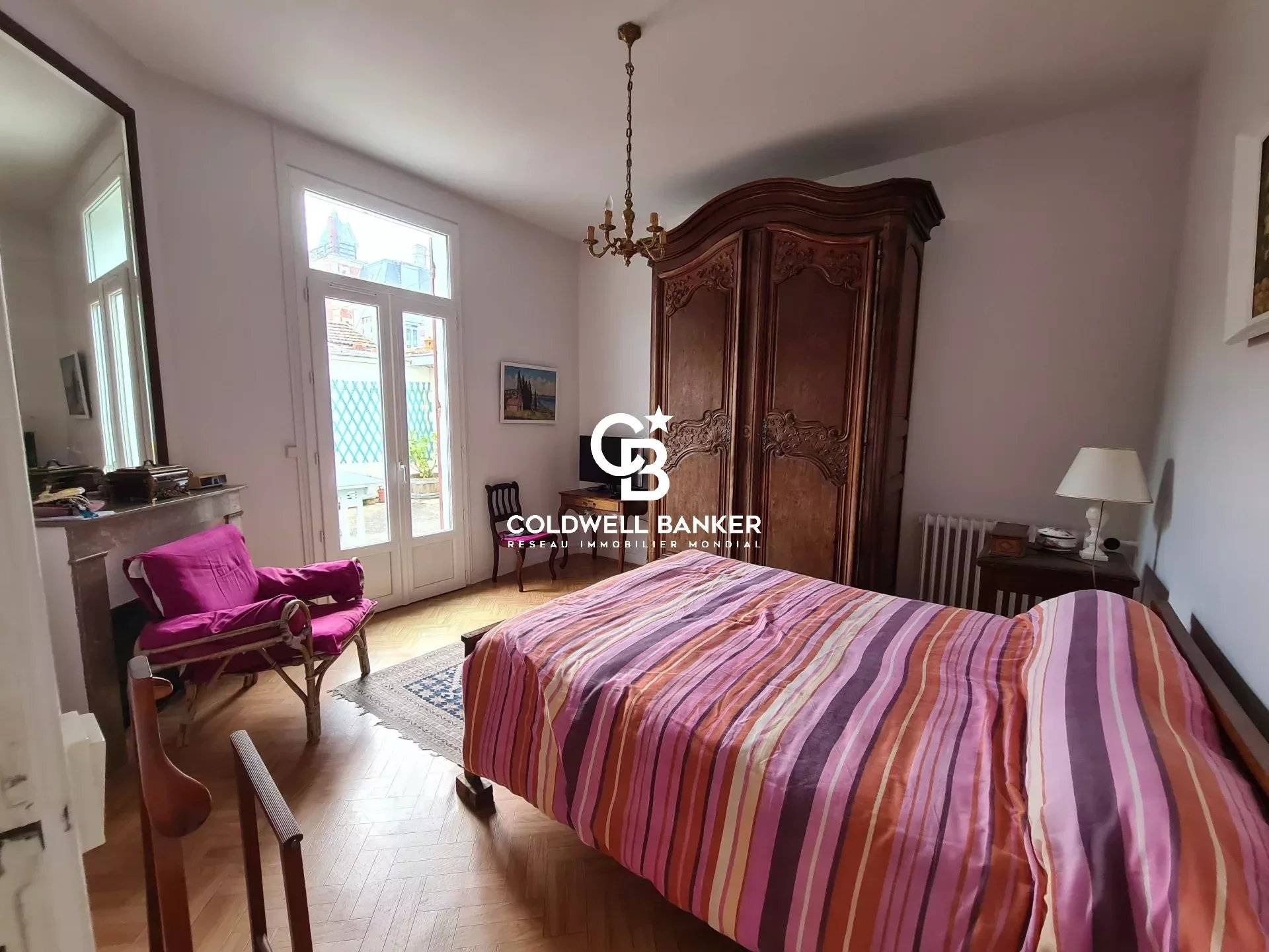 Ensemble immobilier de deux villas en première ligne à Arcachon