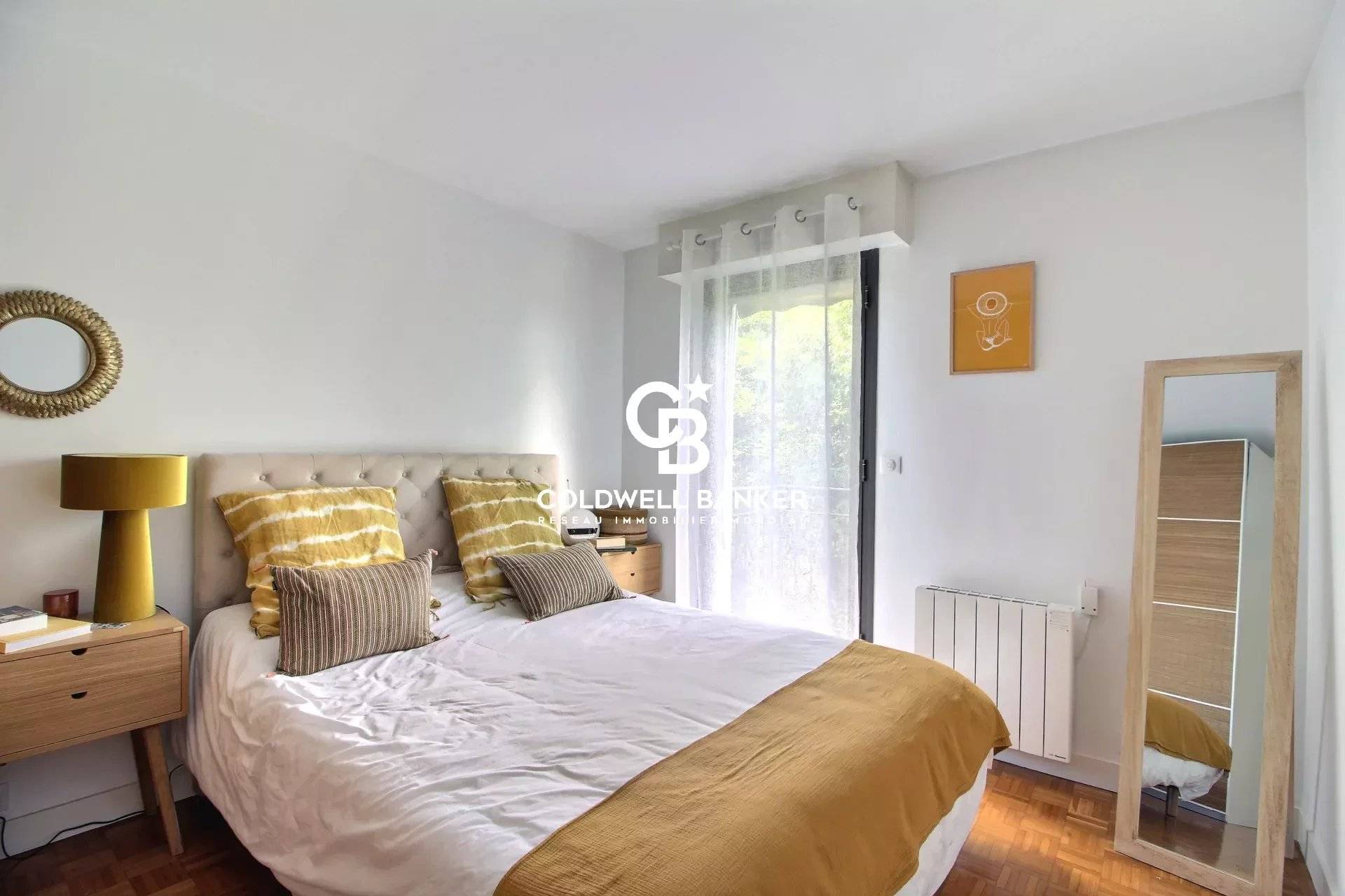 Appartement T3 avec terrasse et parking à vendre Quarrtierr Saint Seurin / Fondaudège Bordeaux