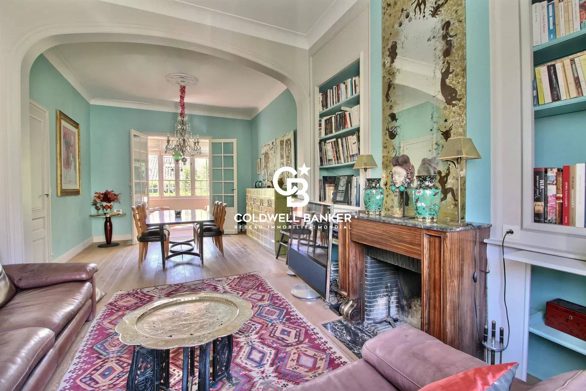 Maison d'exception 5 chambres Bordeaux - Chartrons : jardin, piscine et parking