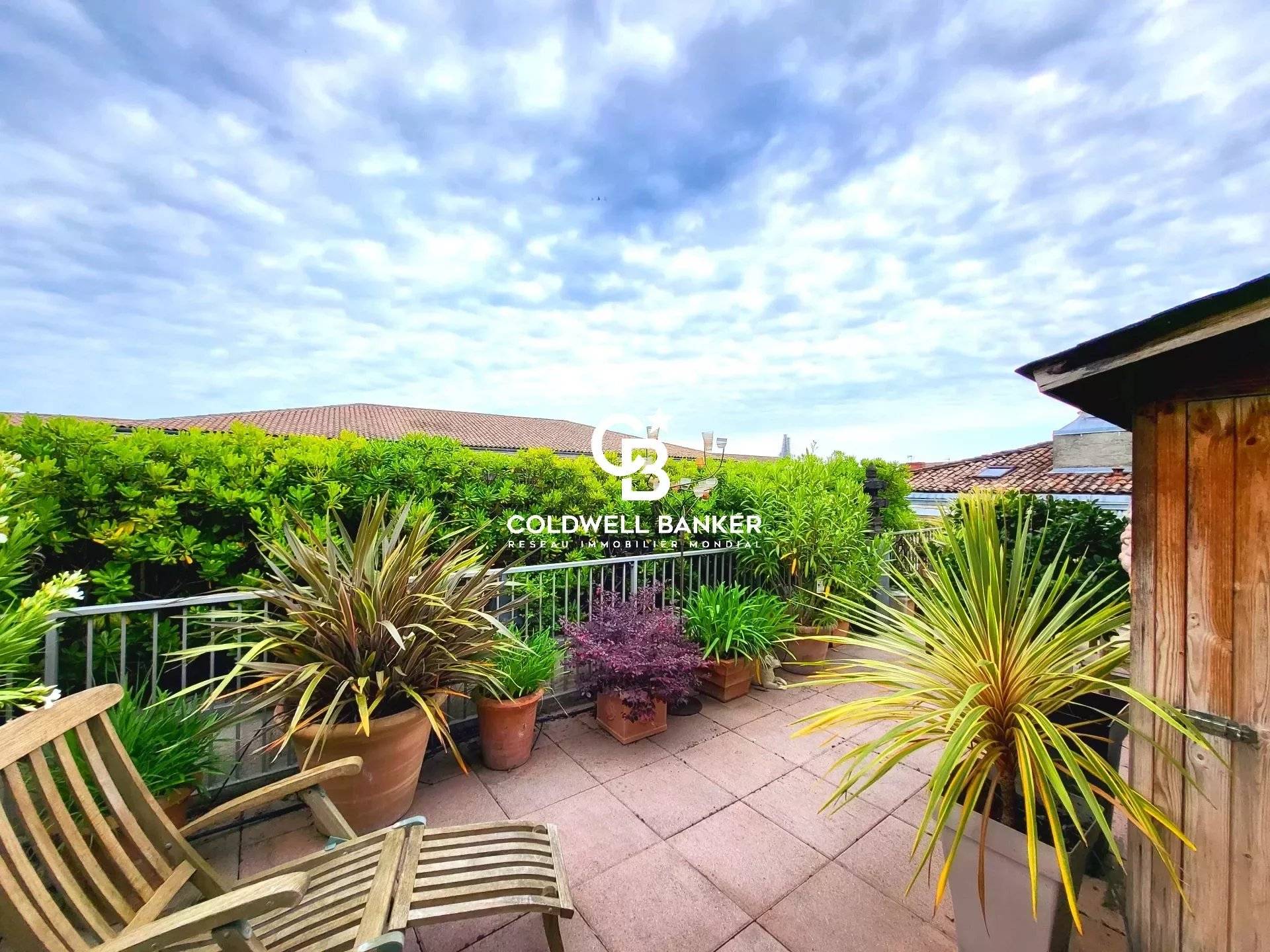 Appartement T3 avec terrasse et parking Bordeaux Centre