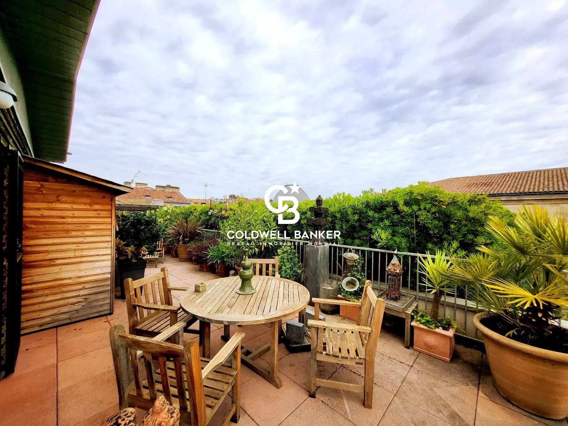 Appartement T3 avec terrasse et parking Bordeaux Centre