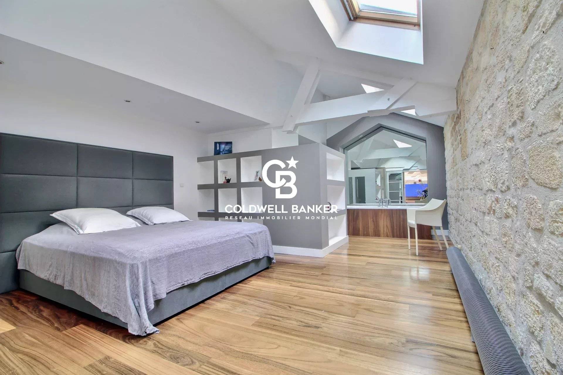 Appartement à vendre Bordeaux Chartrons - loft contemporain volumes exceptionnels terrasse