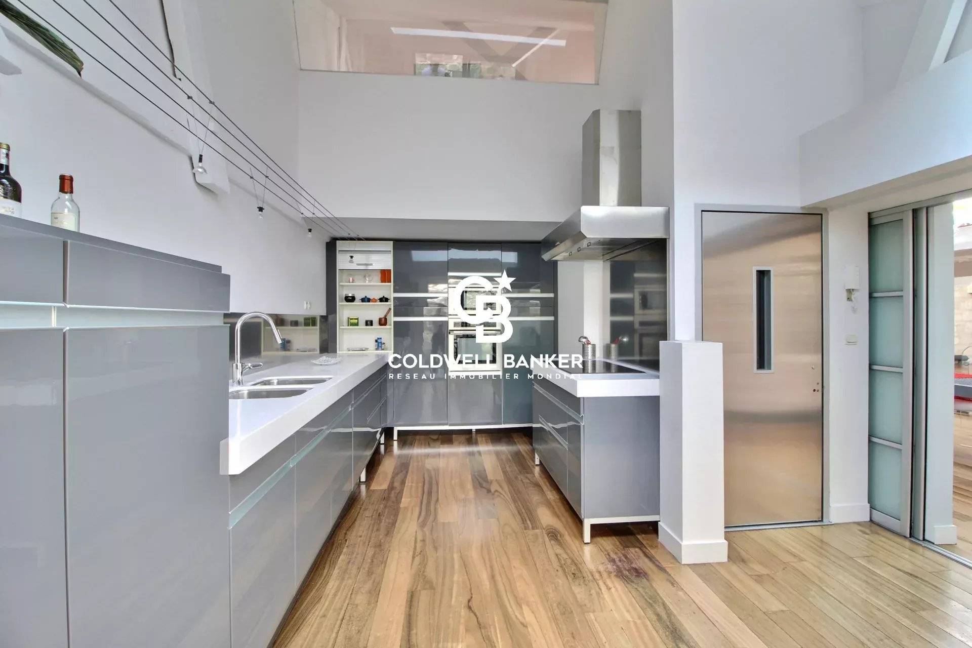 Appartement à vendre Bordeaux Chartrons - loft contemporain volumes exceptionnels terrasse