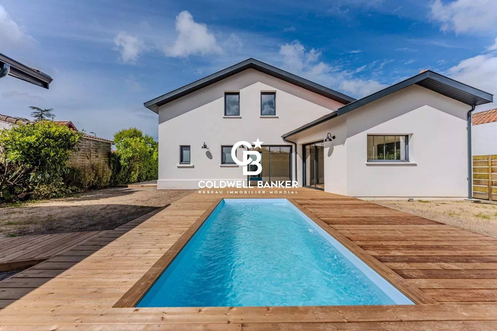 Maison à vendre Gujan-Mestras Centre ville - maison rénovée 3 chambres piscine plein sud, hypercentre