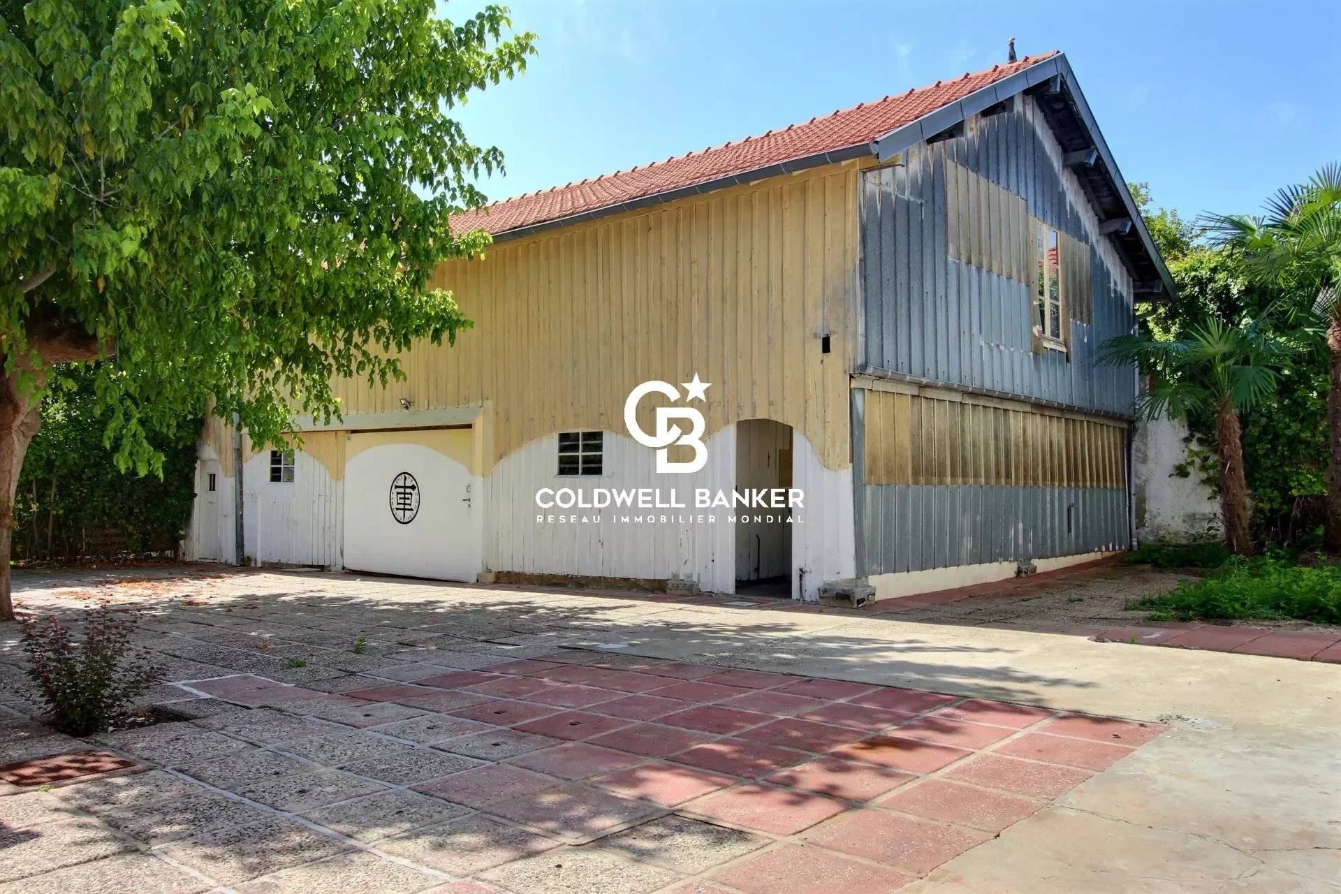 Ensemble immobilier de 330m² avec jardin - quartier Ville d'Automne à Arcachon