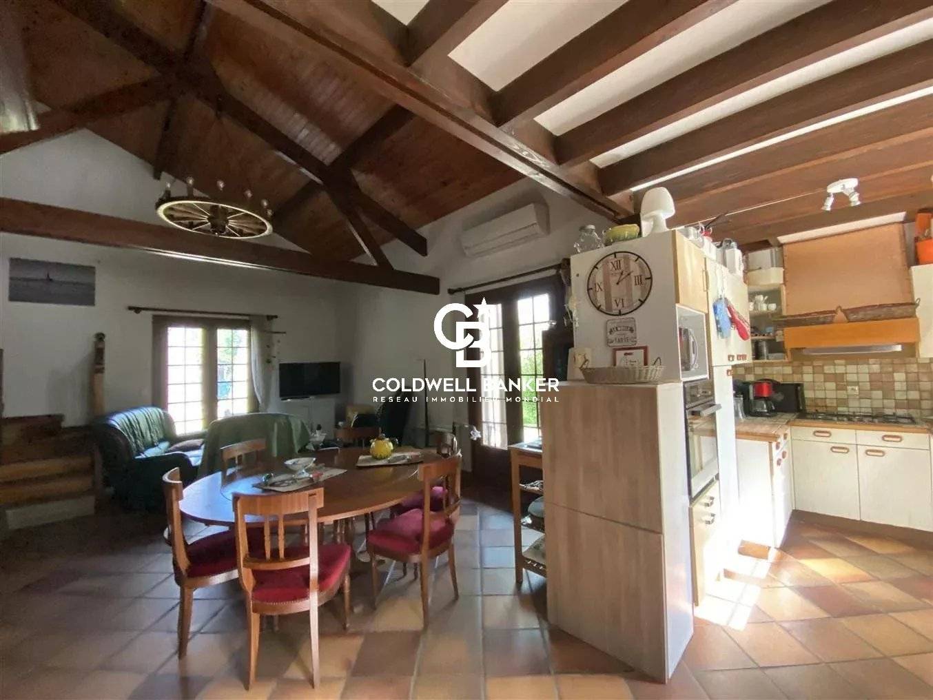 Maison à vendre à Claouey Cap Ferret - grand terrain, fort potentiel, 4 chambres