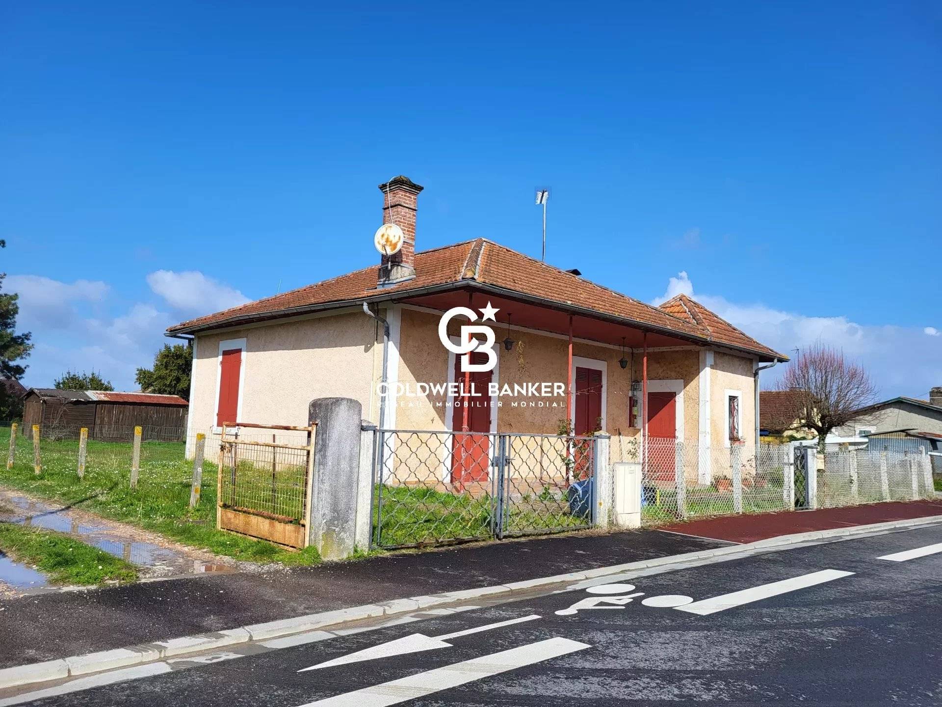 Maison à vendre à Gujan-Mestras – à rénover, 1300 m² de terrain divisible