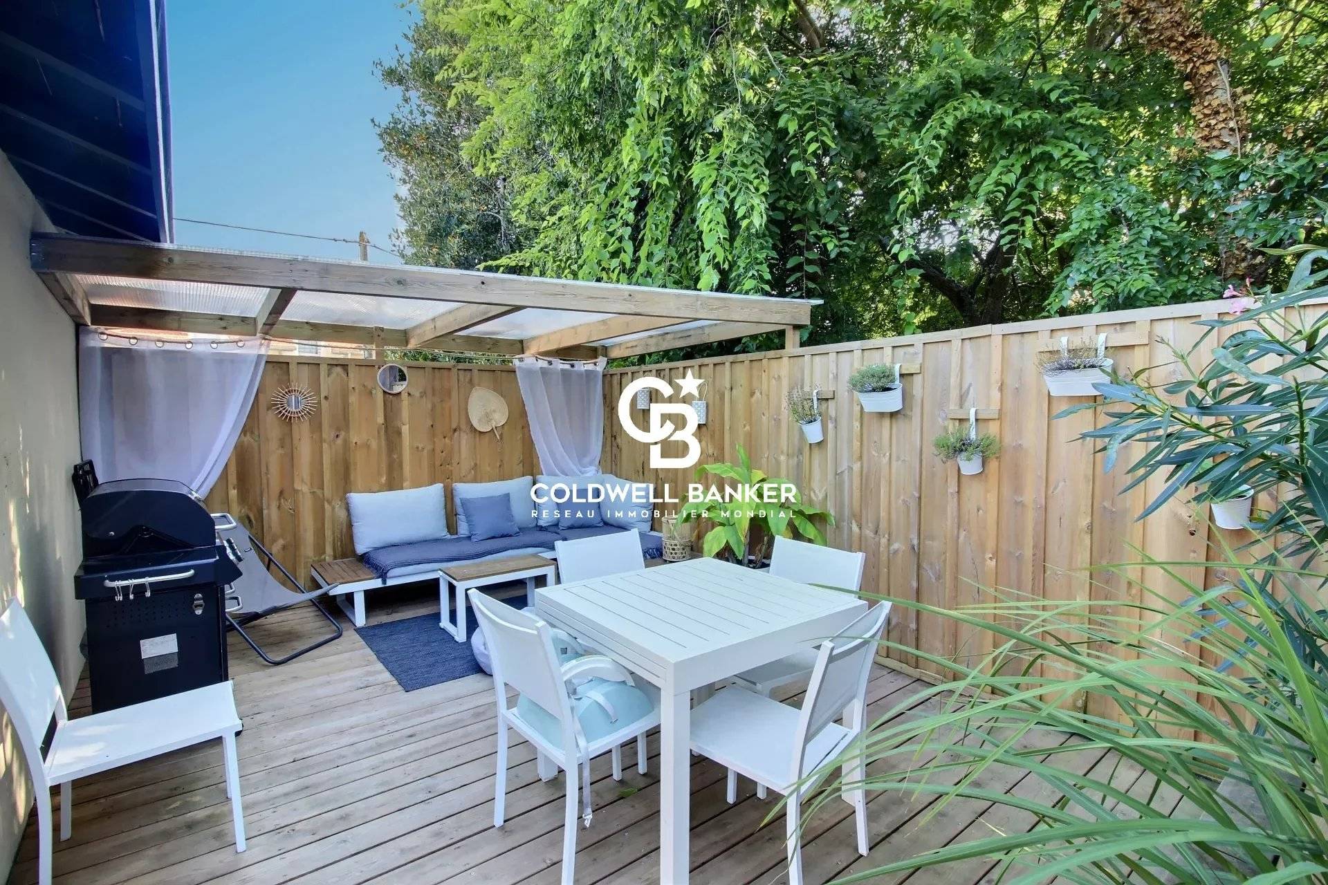 Maison à vendre à Arcachon – rénovée avec terrasse plein sud et possibilité locative