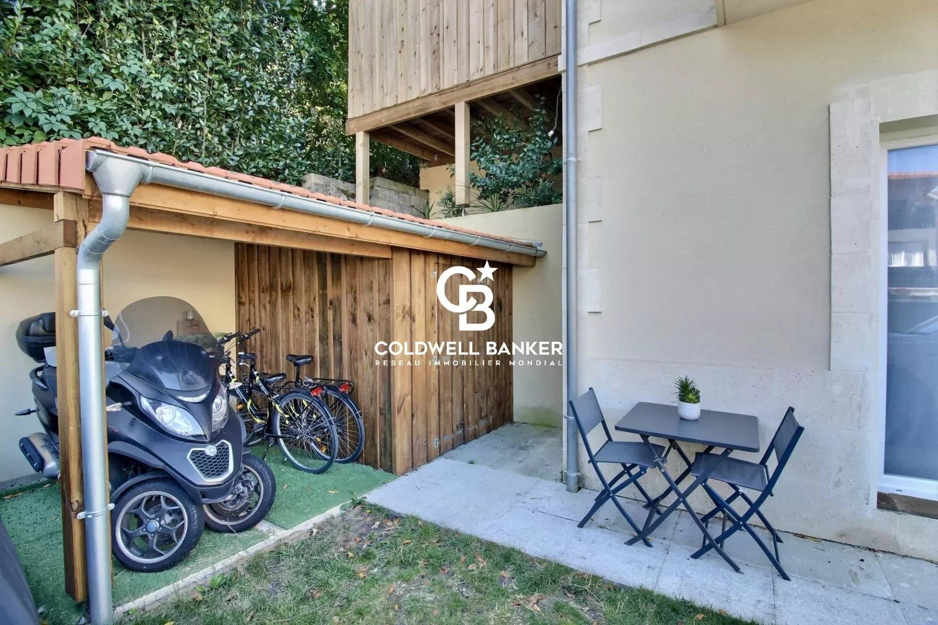 Maison à vendre à Arcachon – rénovée avec terrasse plein sud et possibilité locative