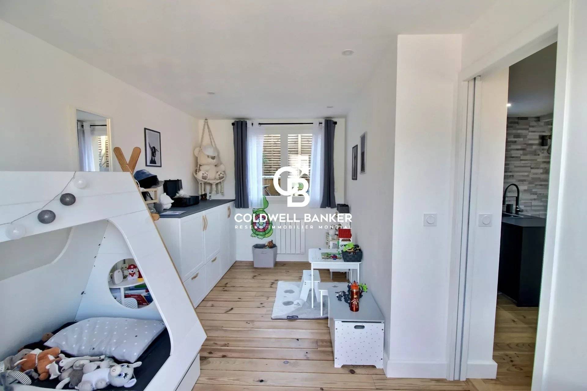 Maison à vendre à Arcachon – rénovée avec terrasse plein sud et possibilité locative