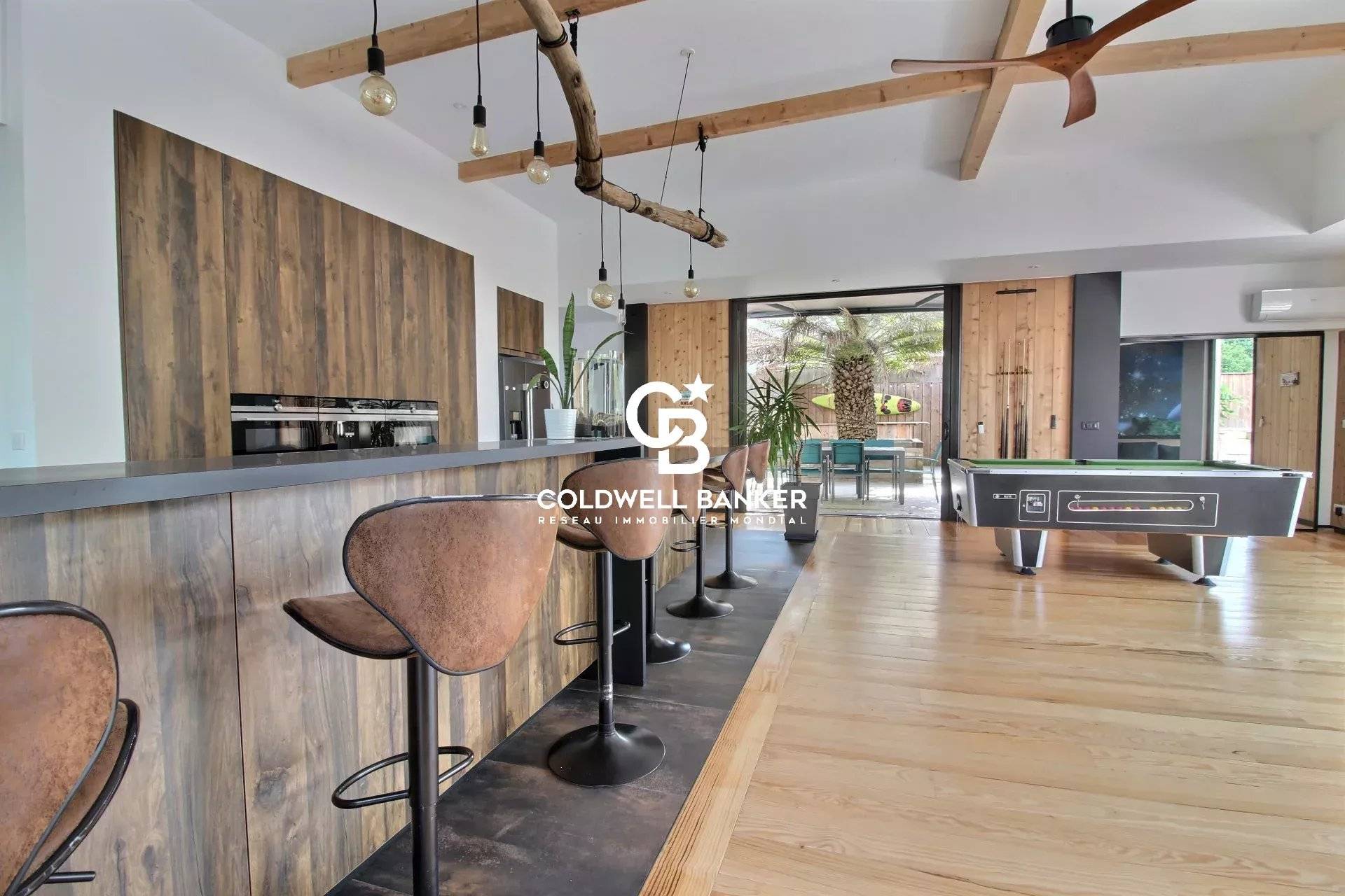 Maison à vendre à Gujan-Mestras - ossature bois, 5 chambres, prestations haut de gamme