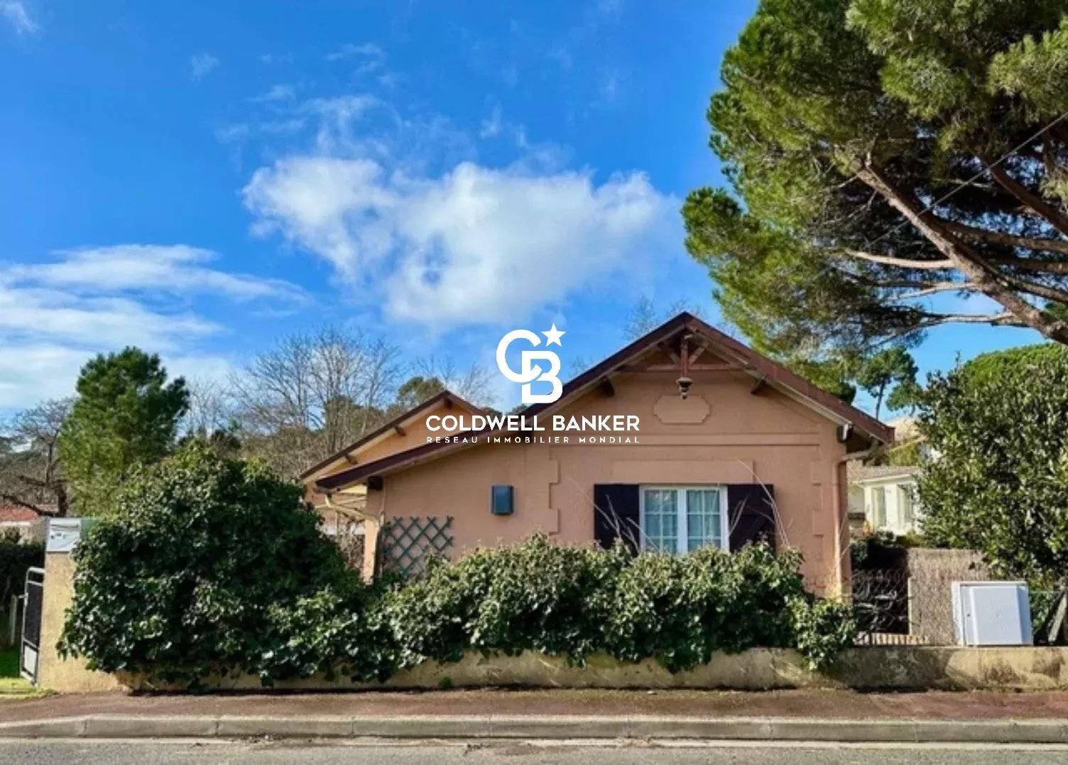 Maison à vendre à Arcachon – projet d’architecte avec permis accepté, proche plage Pereire