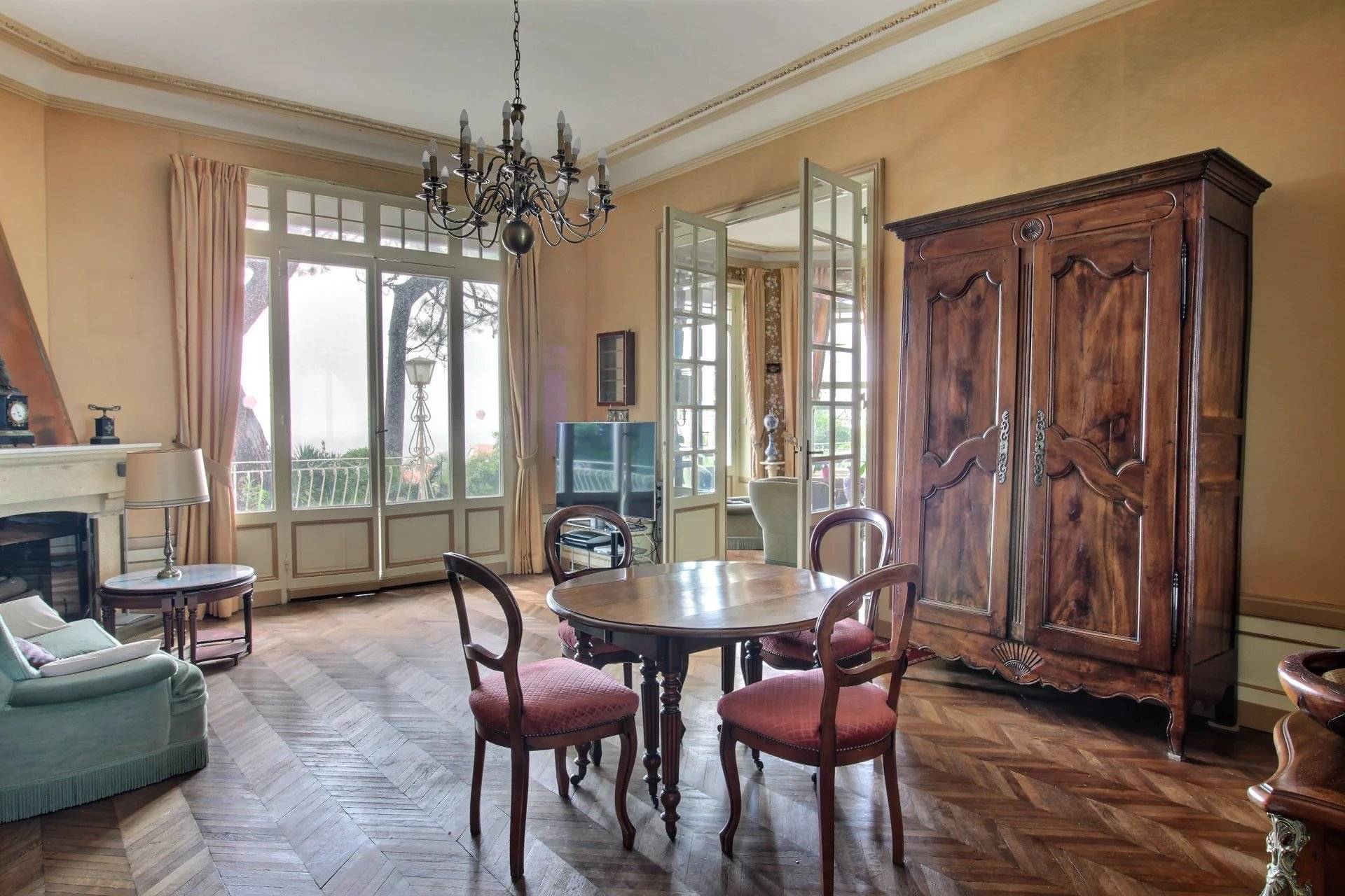 Appartement à vendre Arcachon Ville d'Hiver - vue Bassin, jardin privatif et garage double