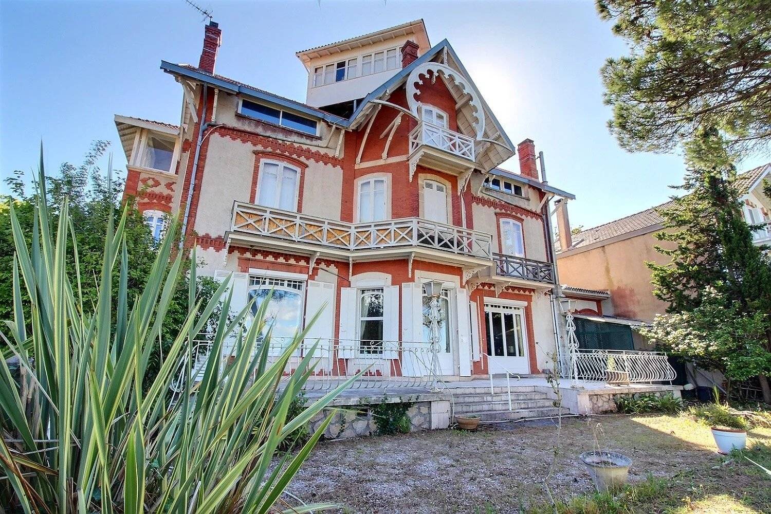 Appartement à vendre Arcachon Ville d'Hiver - vue Bassin, jardin privatif et garage double