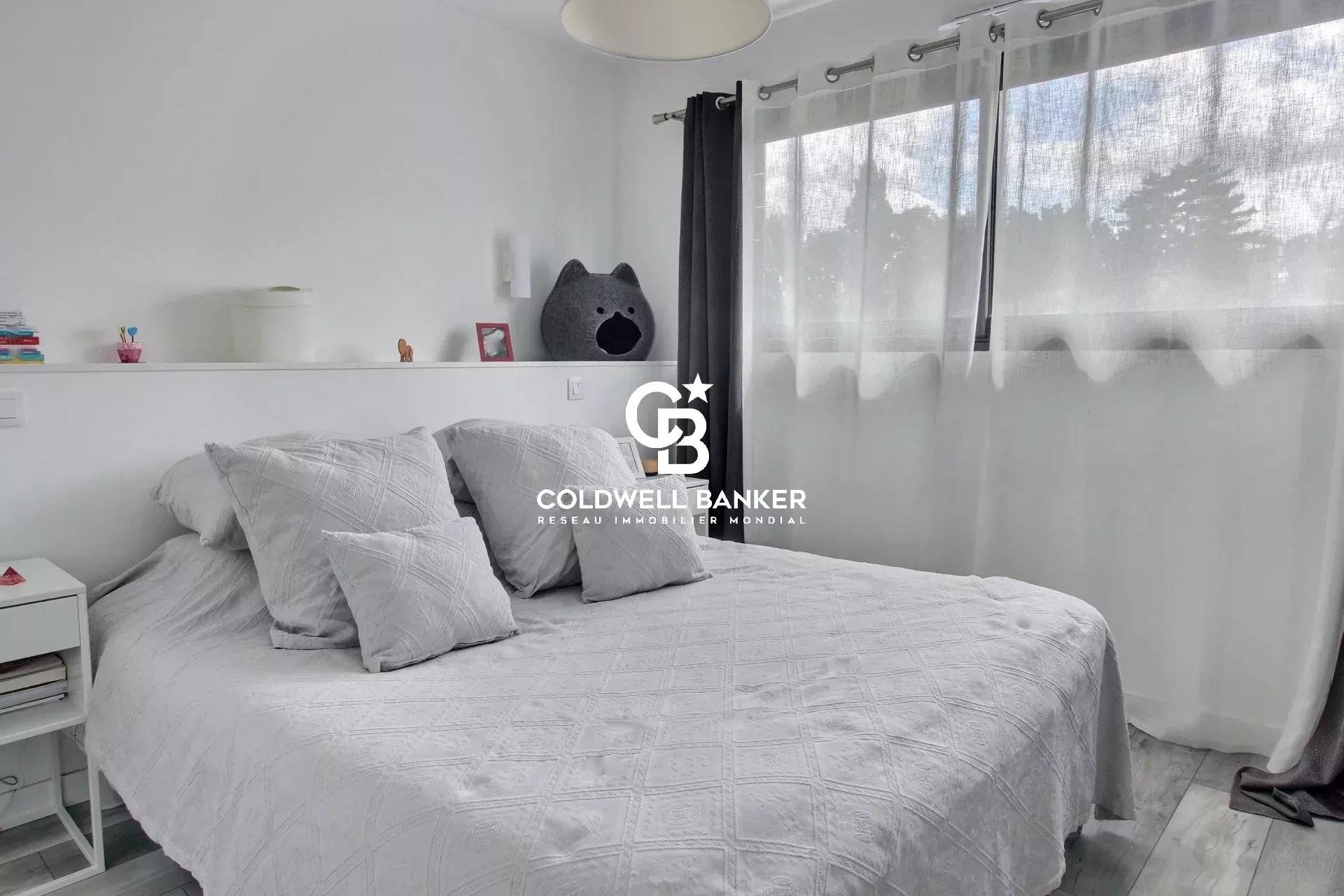 Maison à vendre à Bruges Centre - contemporaine 4 chambres avec piscine et garage