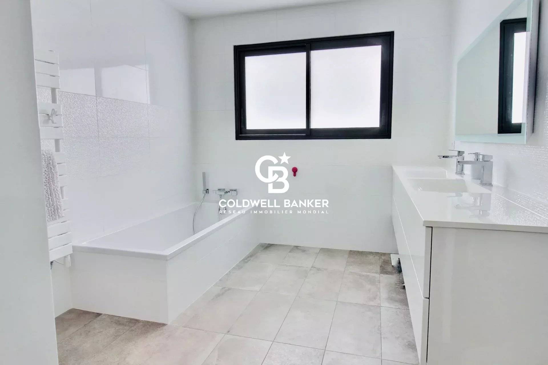 Maison à vendre à Bruges Centre - contemporaine 4 chambres avec piscine et garage