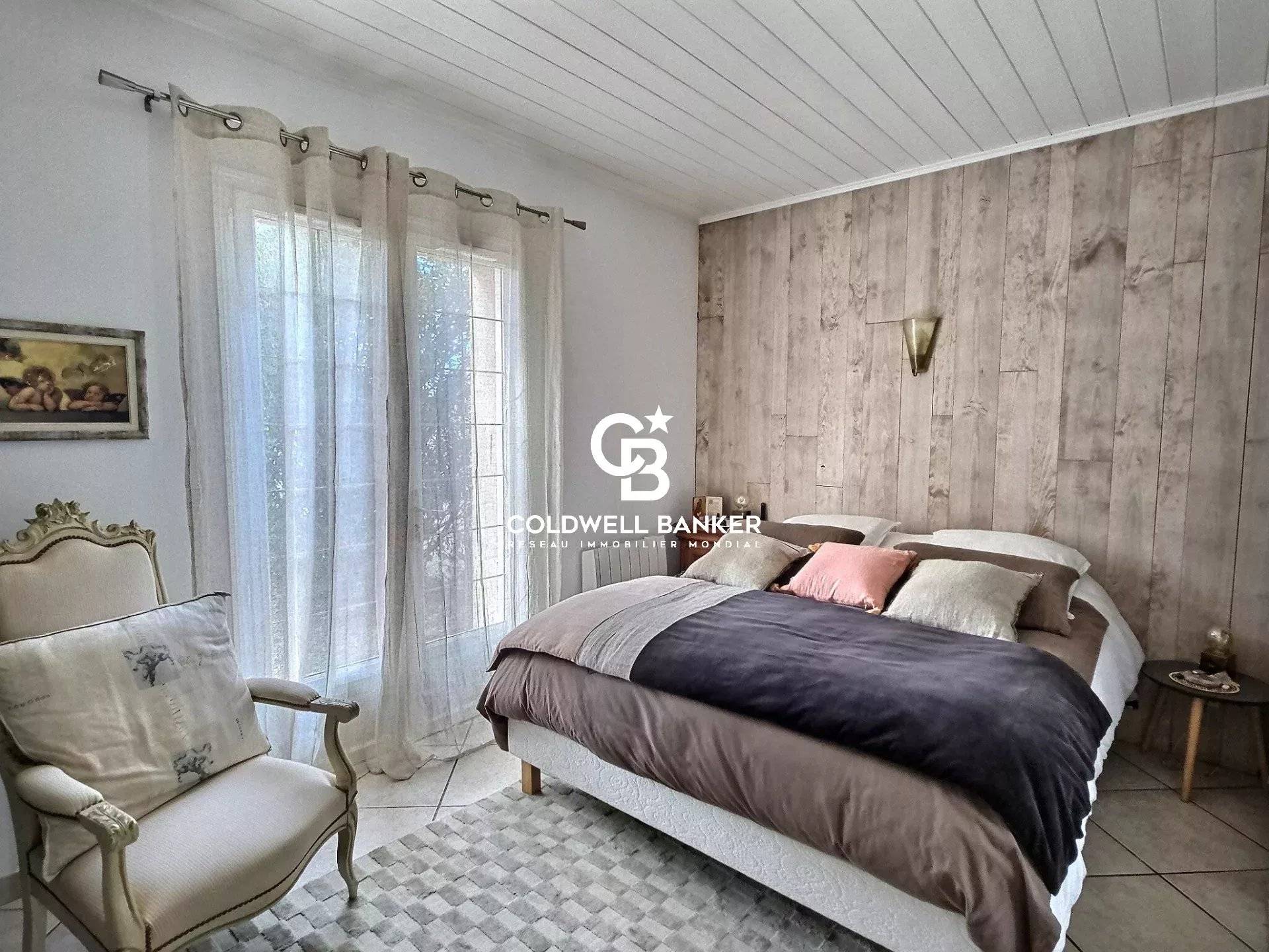 Maison à vendre Biscarrosse-Bourg - spacieuse, de plain-pied avec véranda et 4 chambres