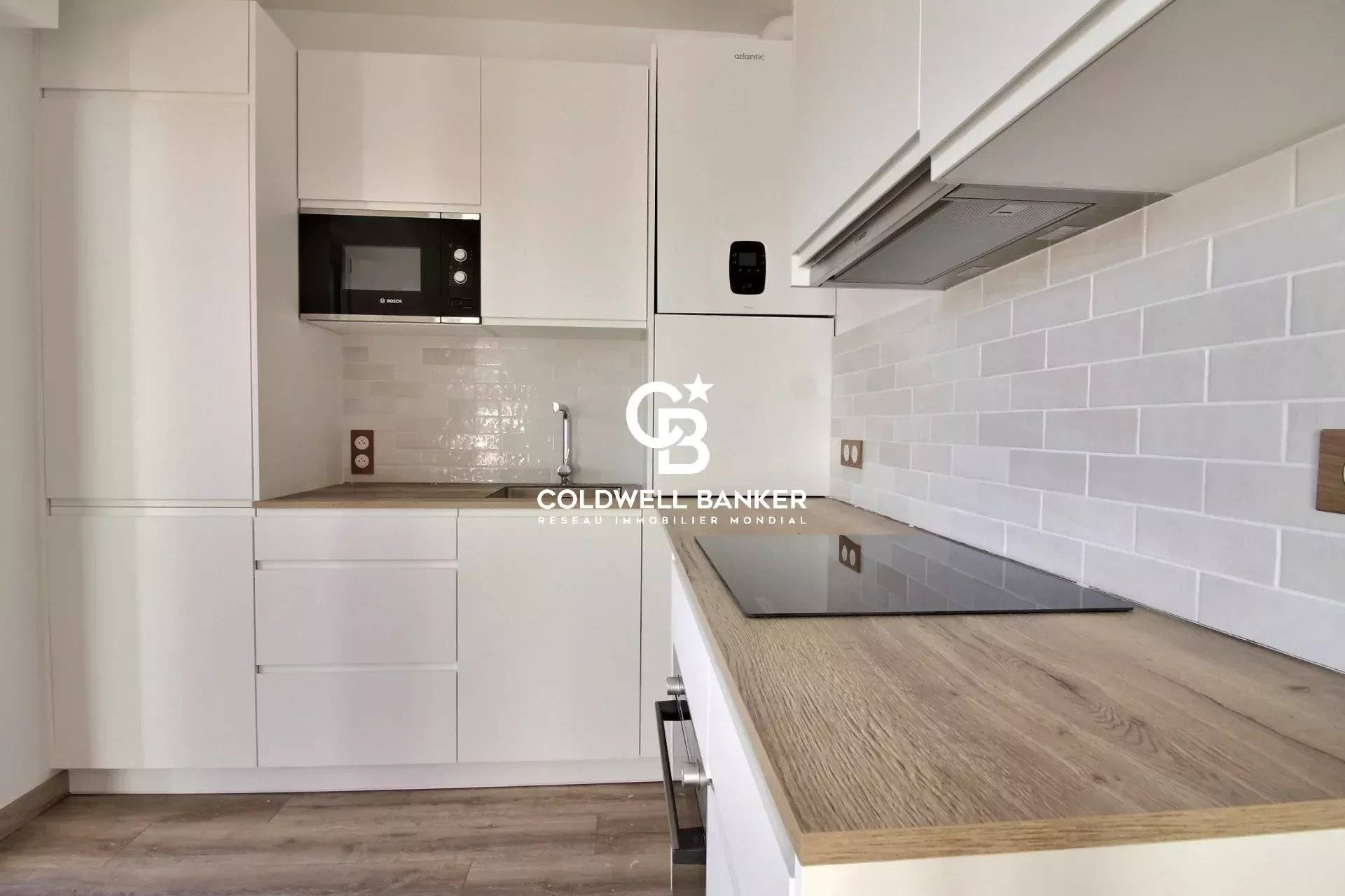 Appartement rénové avec balcon, proche du port et de la plage Arcachon