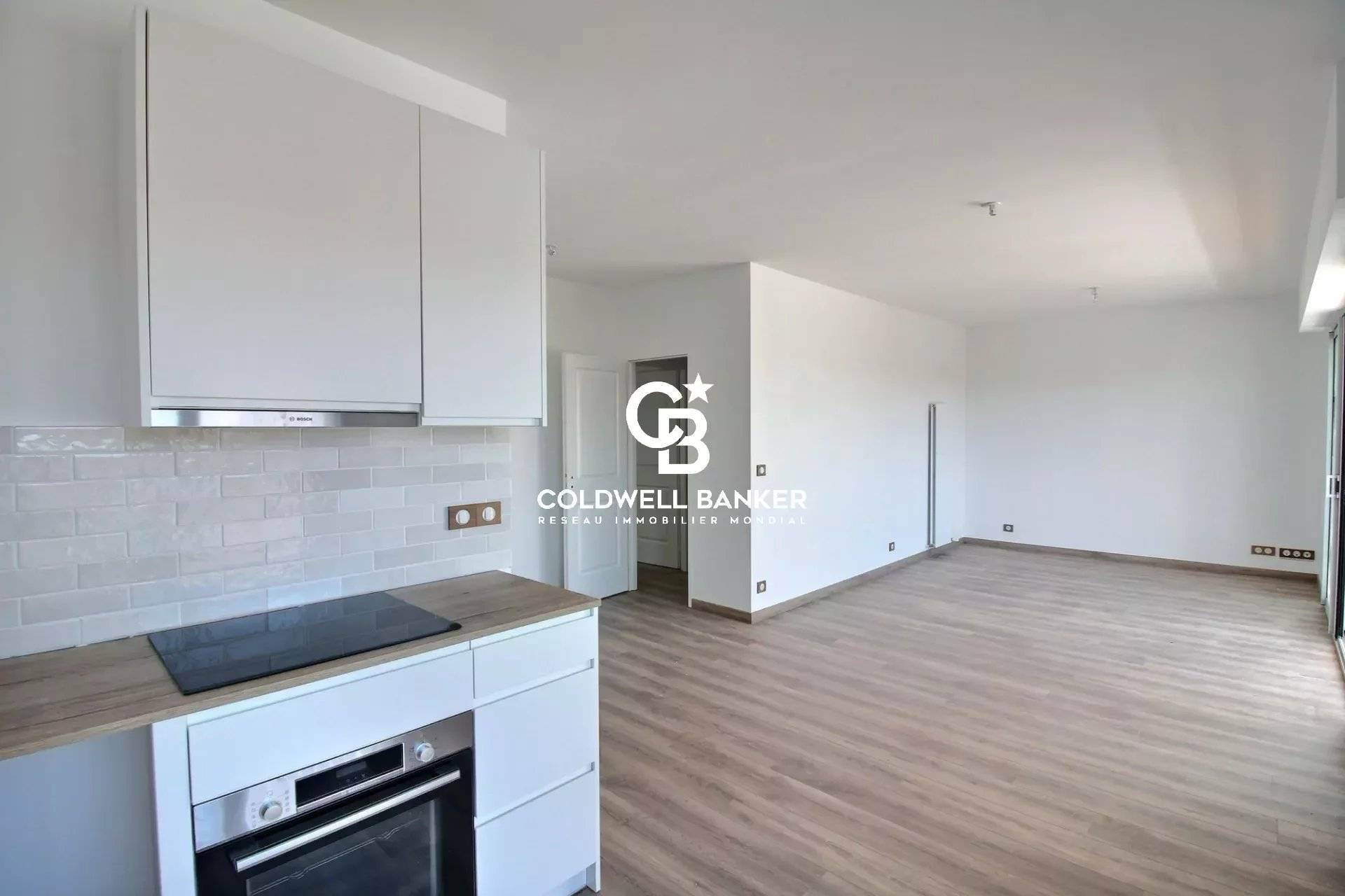 Appartement rénové avec balcon, proche du port et de la plage Arcachon