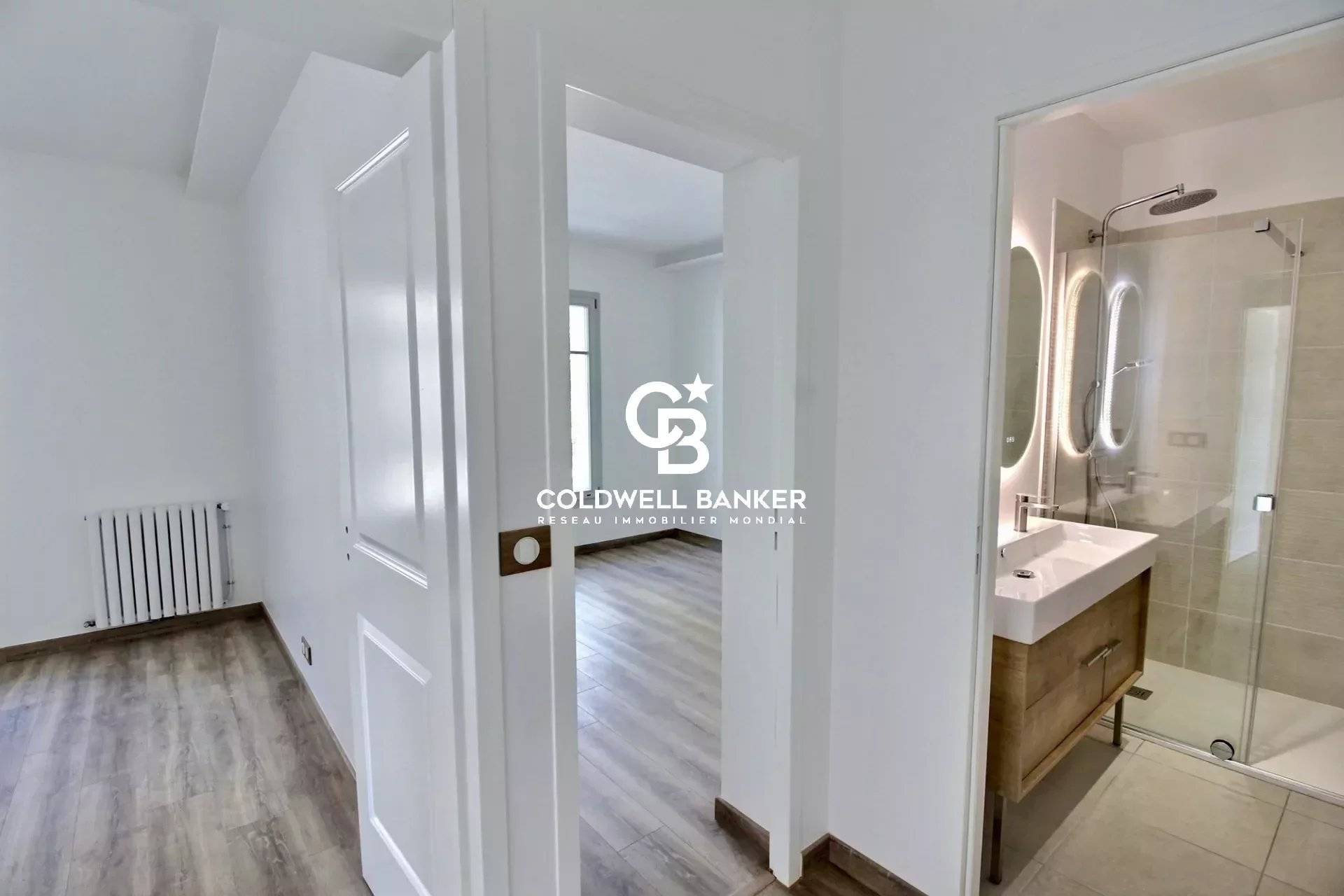 Appartement rénové avec balcon, proche du port et de la plage Arcachon