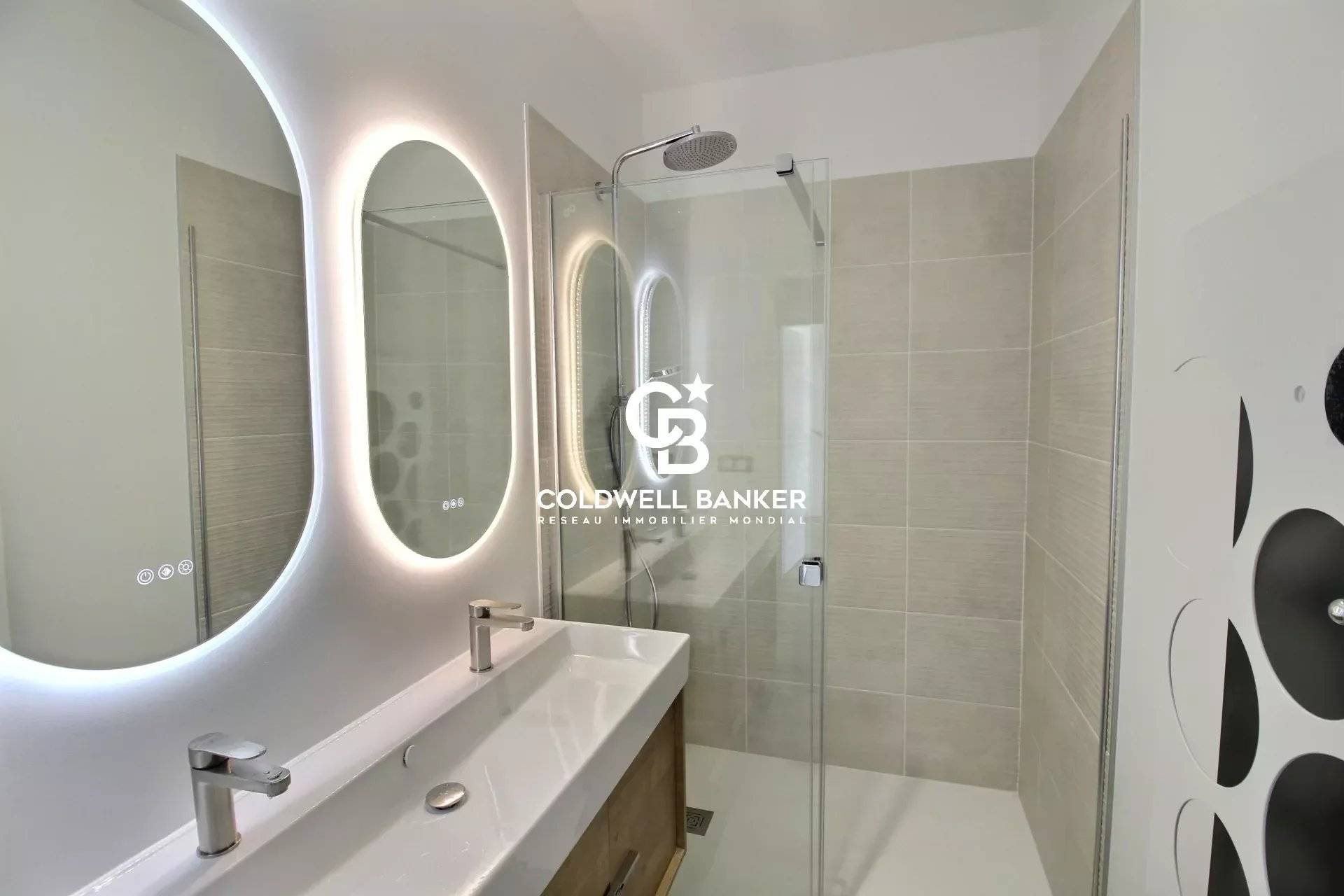 Appartement rénové avec balcon, proche du port et de la plage Arcachon