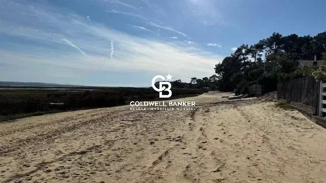 Terrain avec fort potentiel à 80 mètres du Bassin d'Arcachon - Claouey 