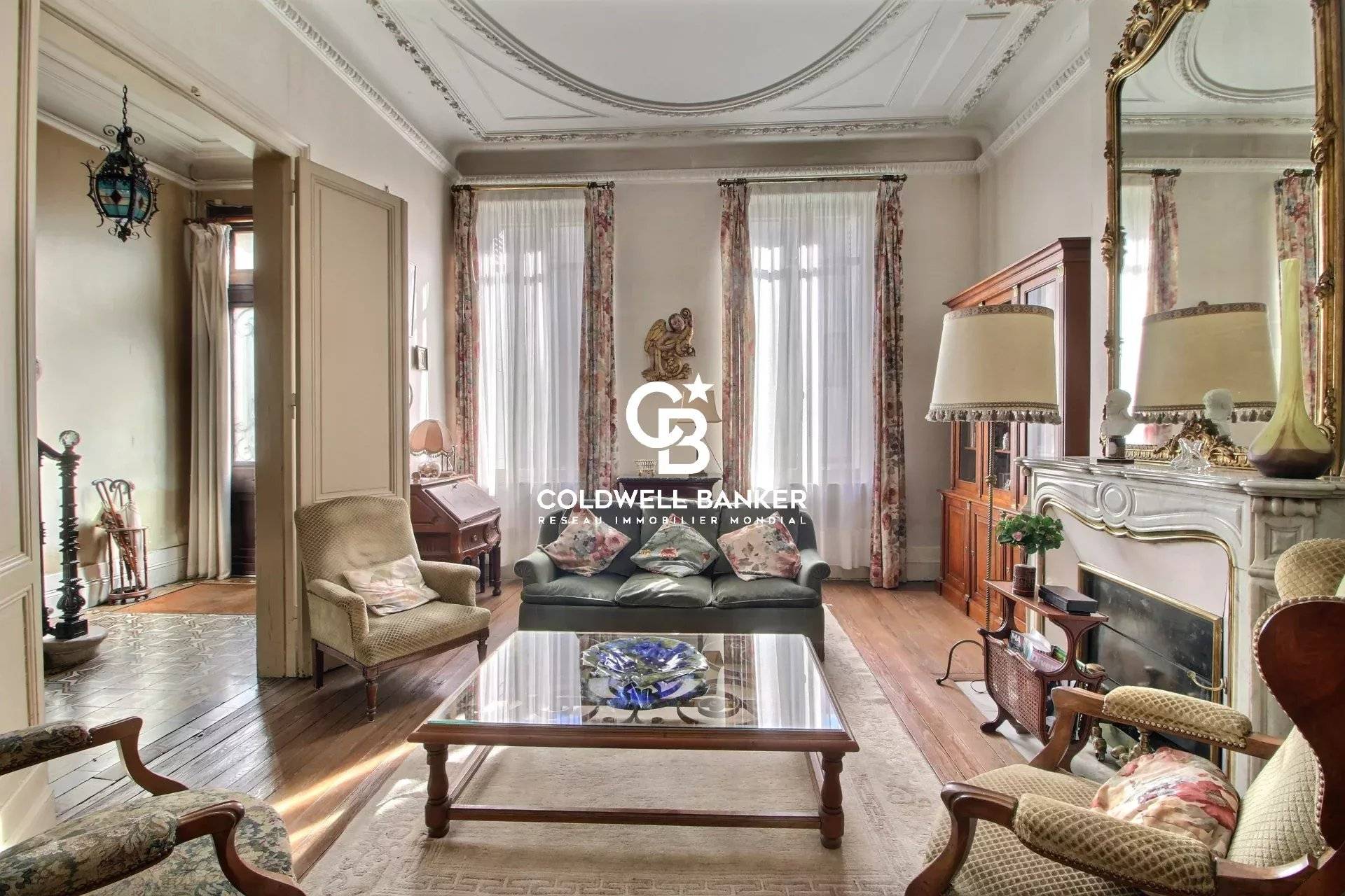 Maison bourgeoise à vendre Bordeaux Croix Blanche – 5 chambres, jardin, cachet ancien