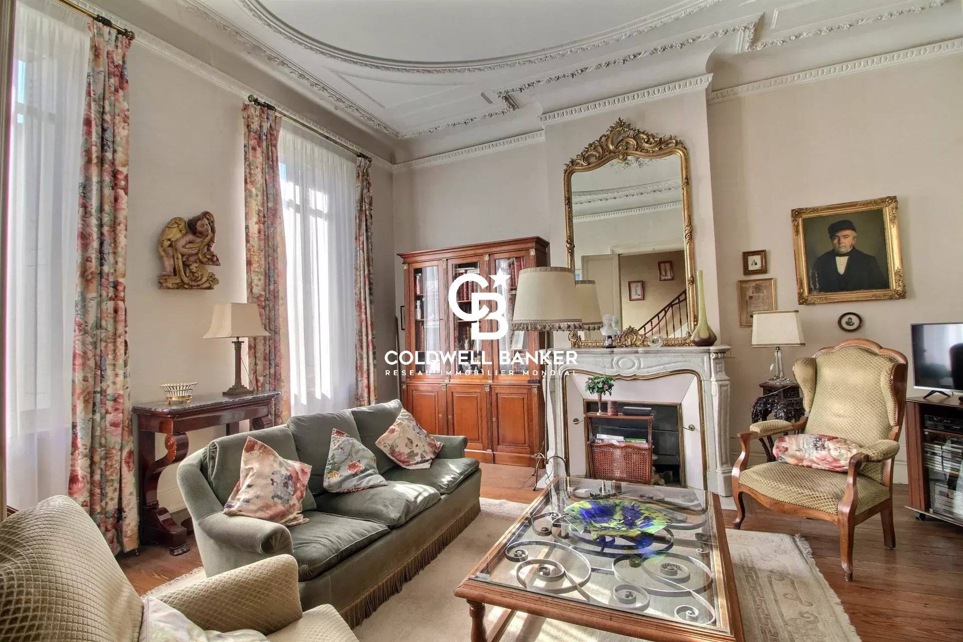 Maison bourgeoise à vendre Bordeaux Croix Blanche – 5 chambres, jardin, cachet ancien