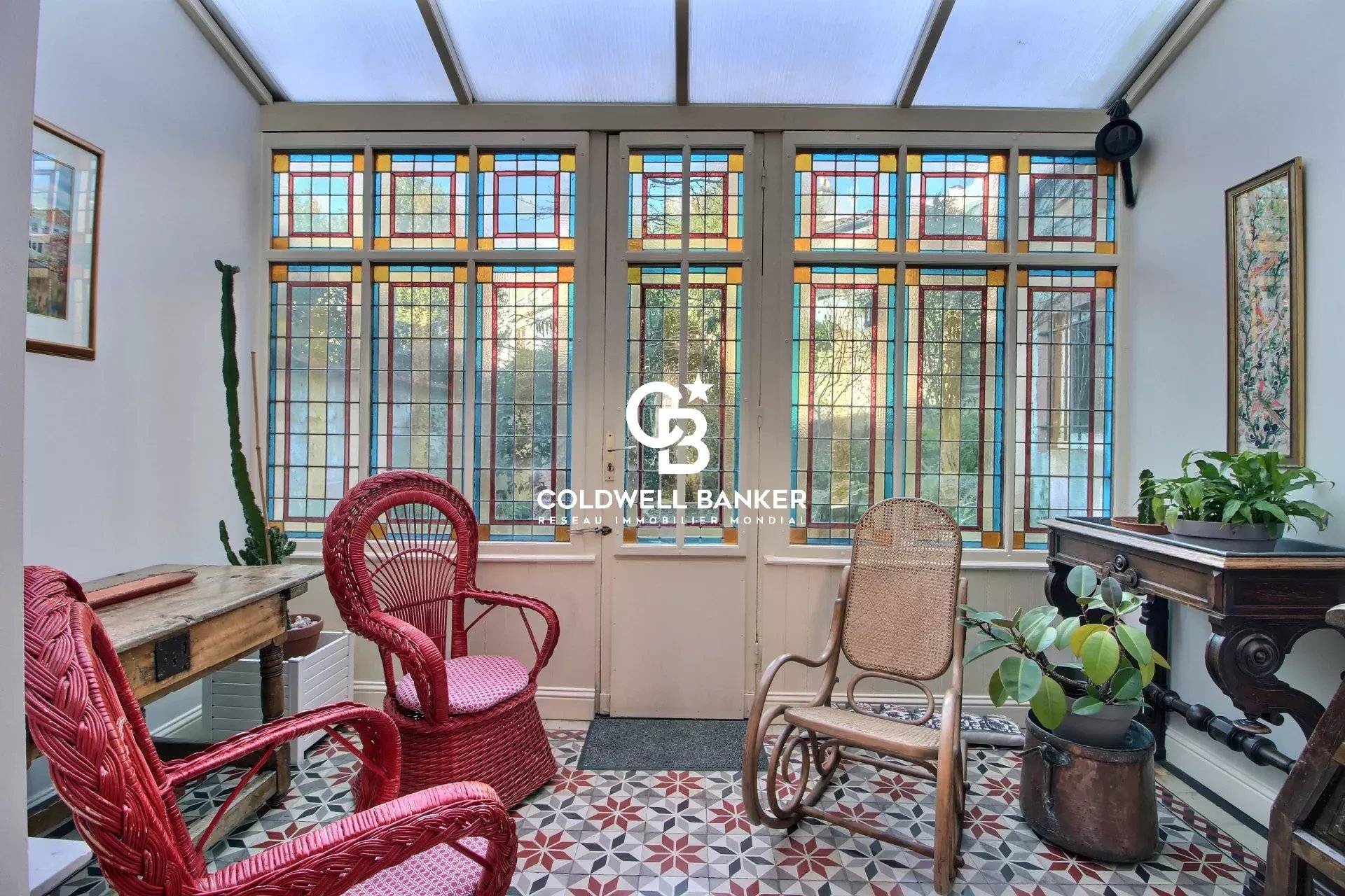 Maison bourgeoise à vendre Bordeaux Croix Blanche – 5 chambres, jardin, cachet ancien