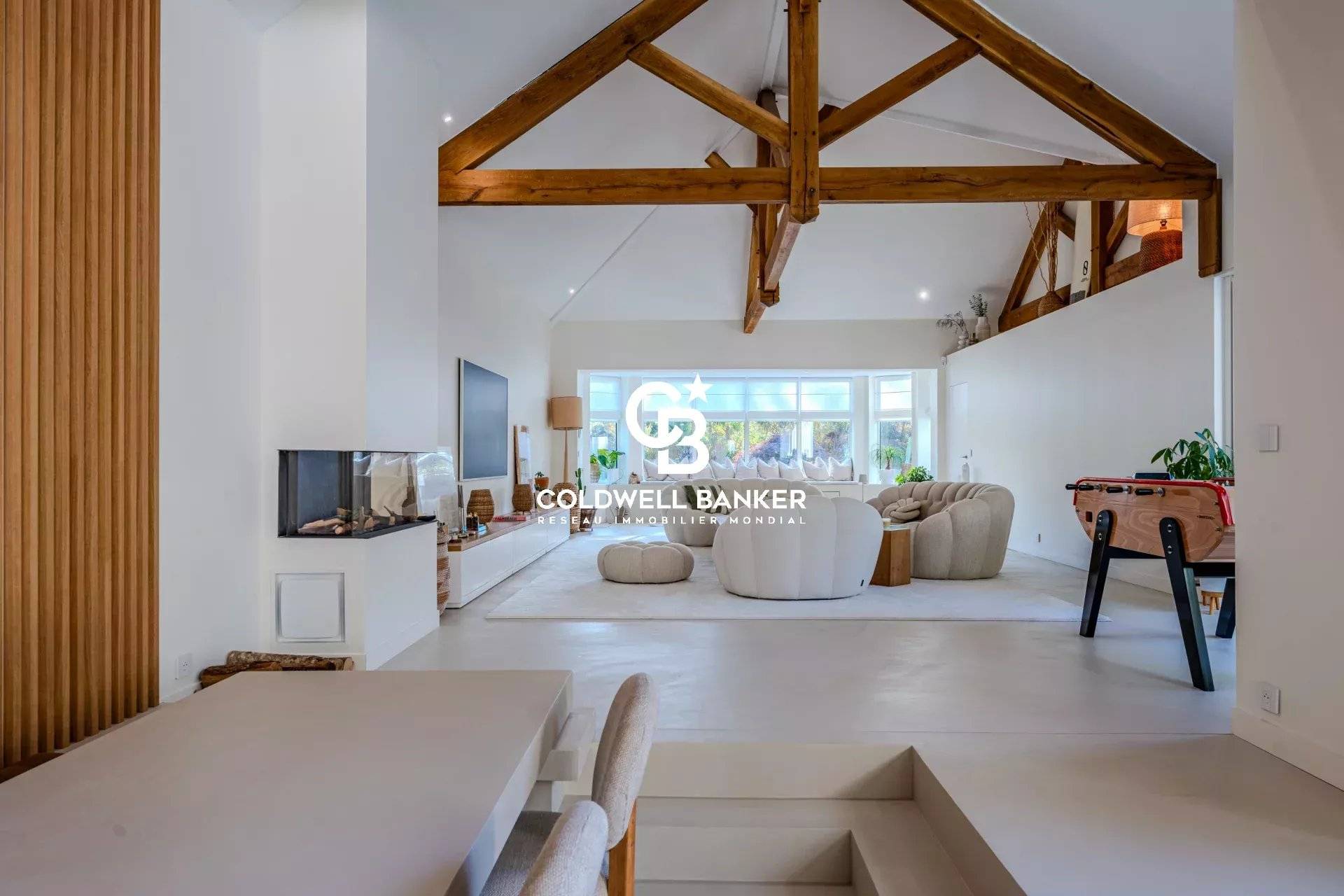 Maison à vendre à Arcachon – Maison Les Mouettes, élégance arcachonnaise proche du port