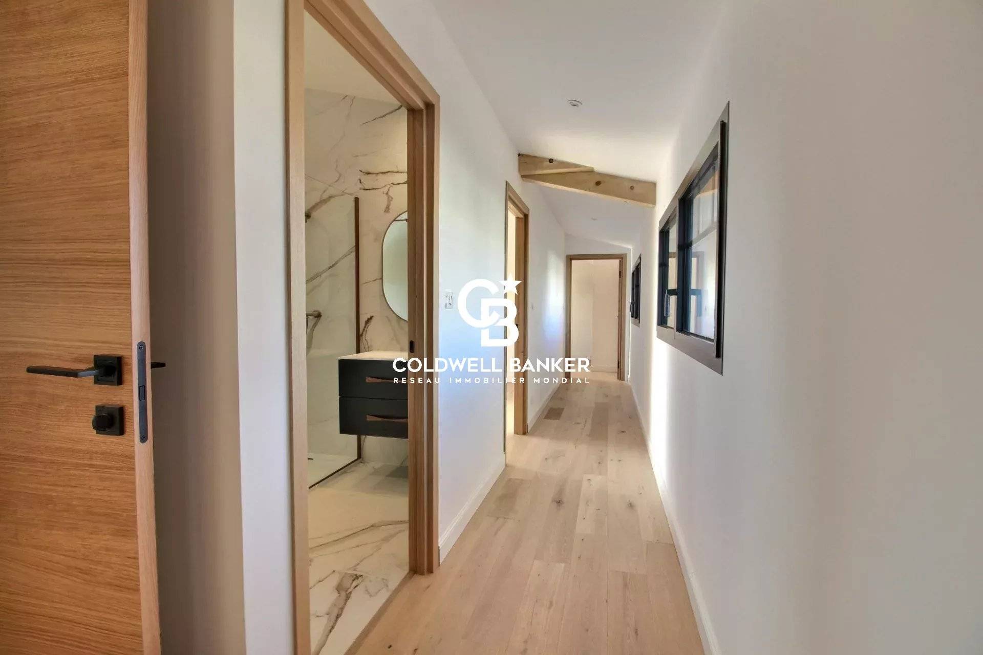 Villa neuve 5 chambres au coeur de la Teste-de-Buch