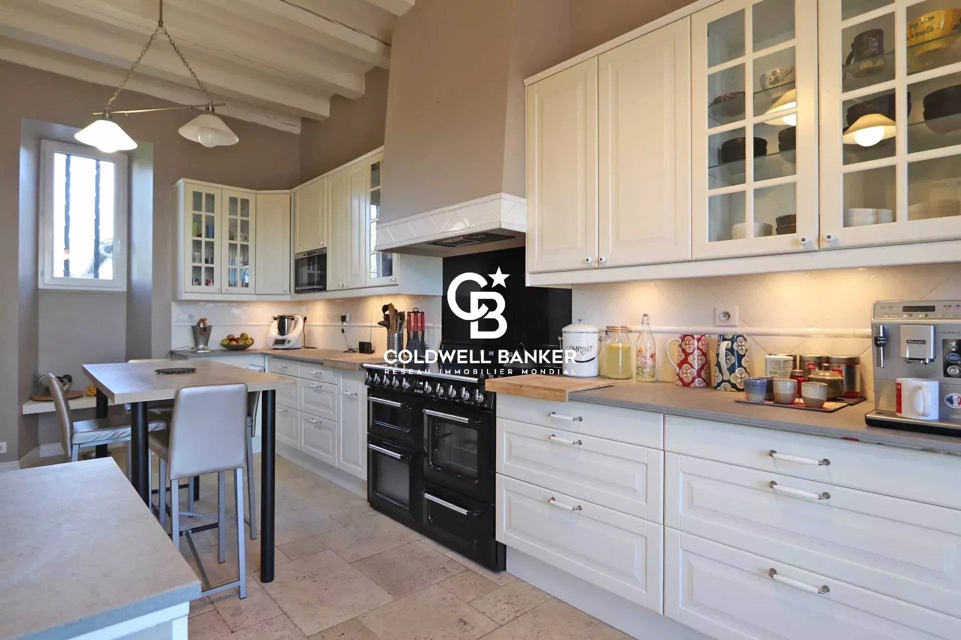 Maison à vendre Périgueux - Chartreuse du 16ème rénovée avec piscine intérieure 